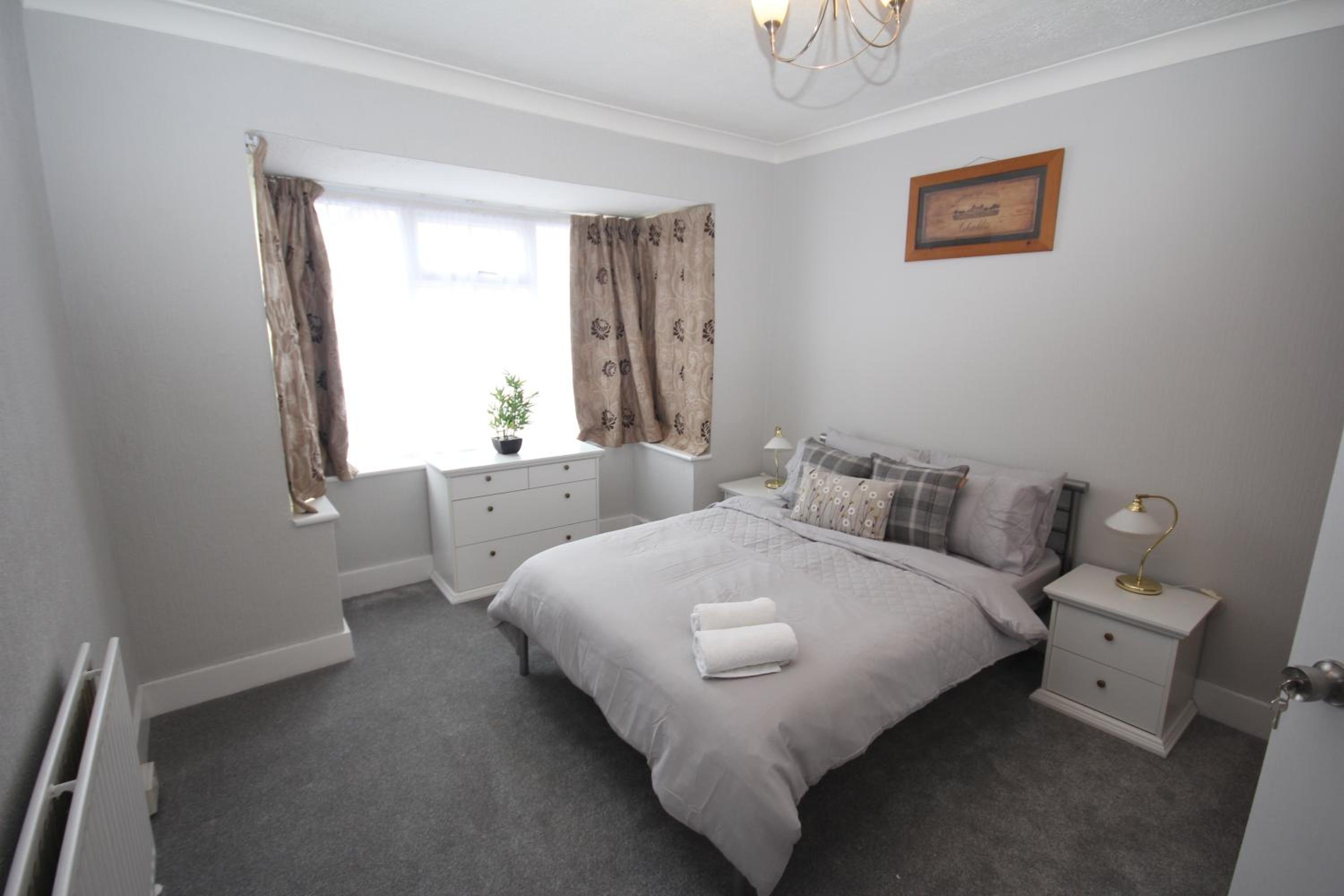 The Uxbridge House 4