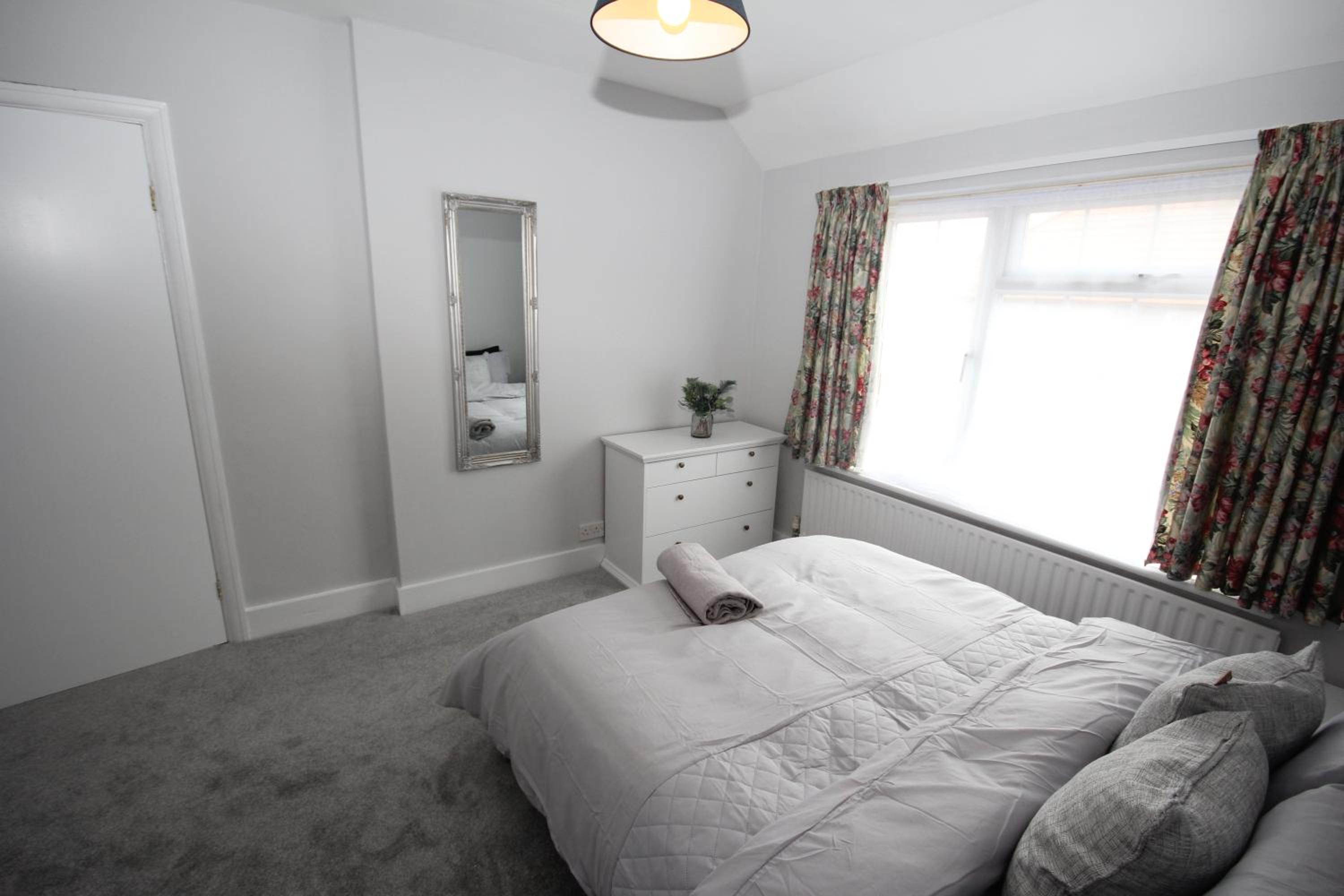 The Uxbridge House, photo 12