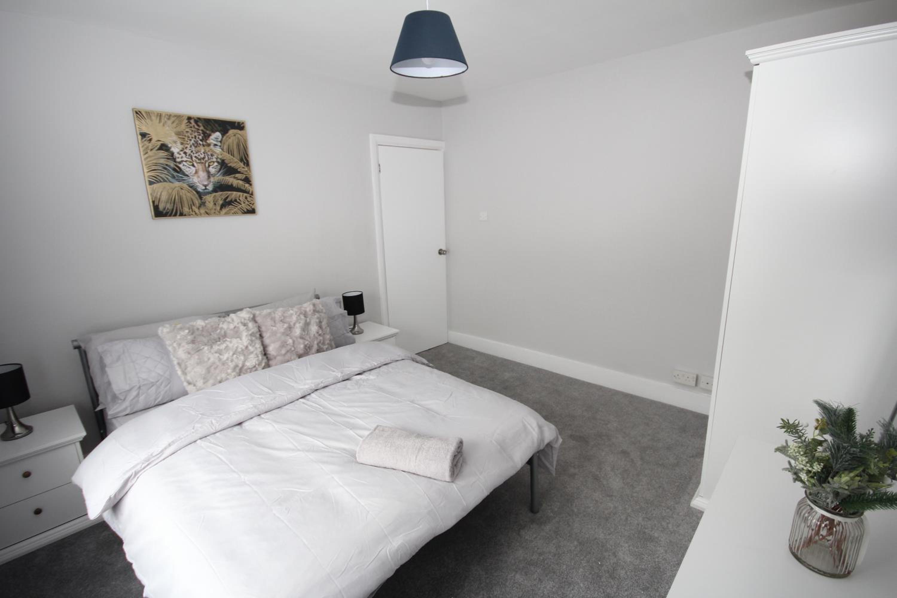 The Uxbridge House, photo 13