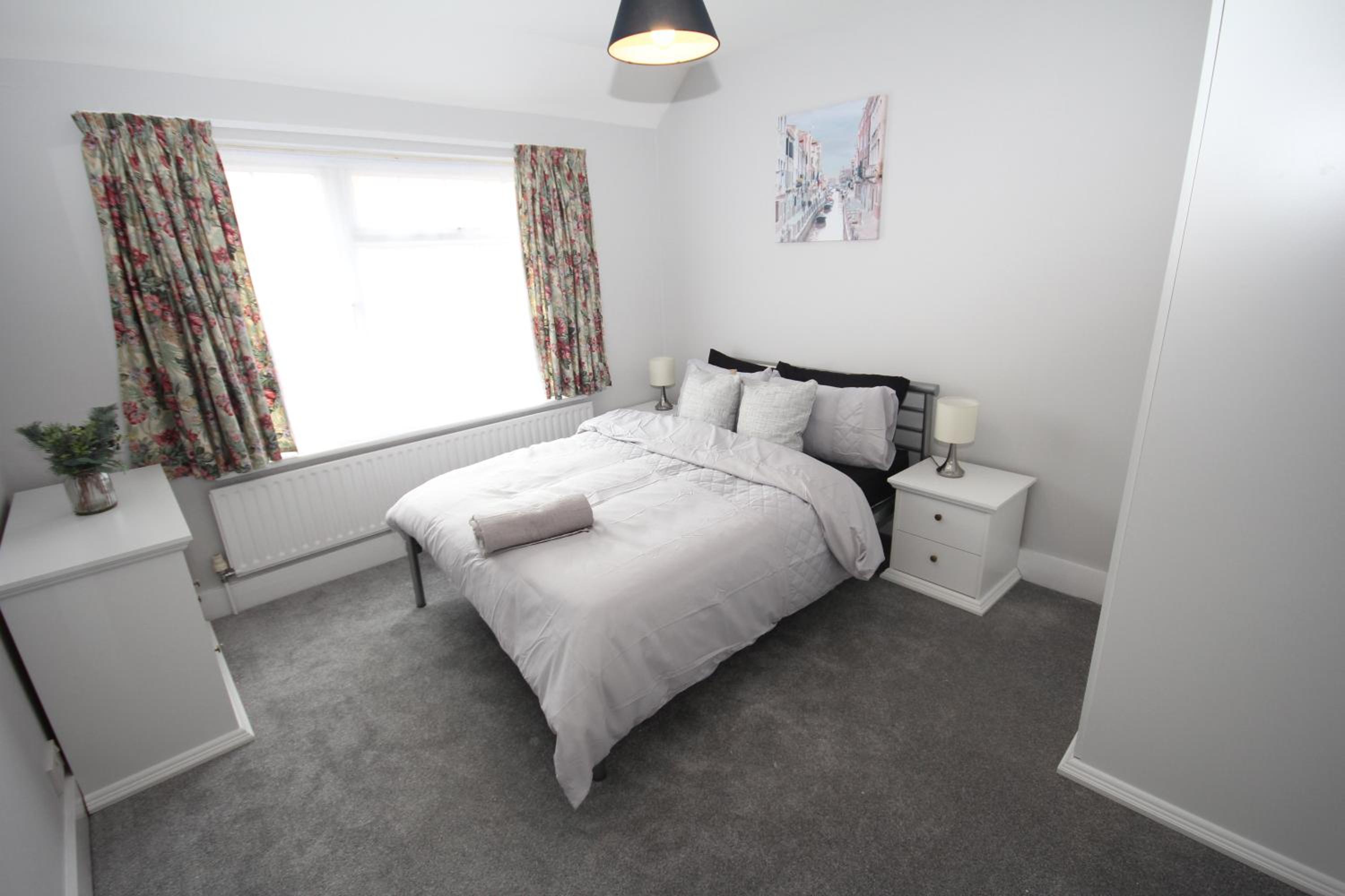 The Uxbridge House, photo 8