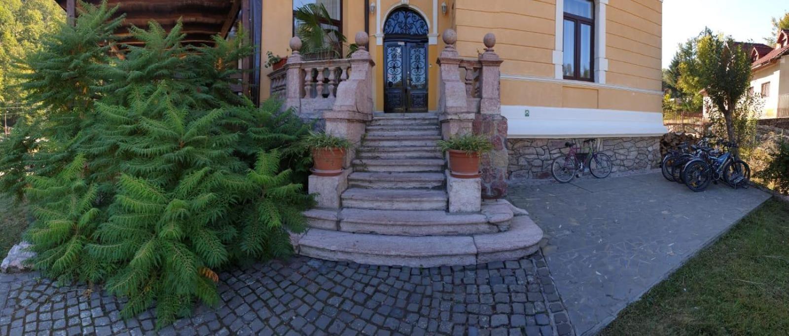 Photo 35