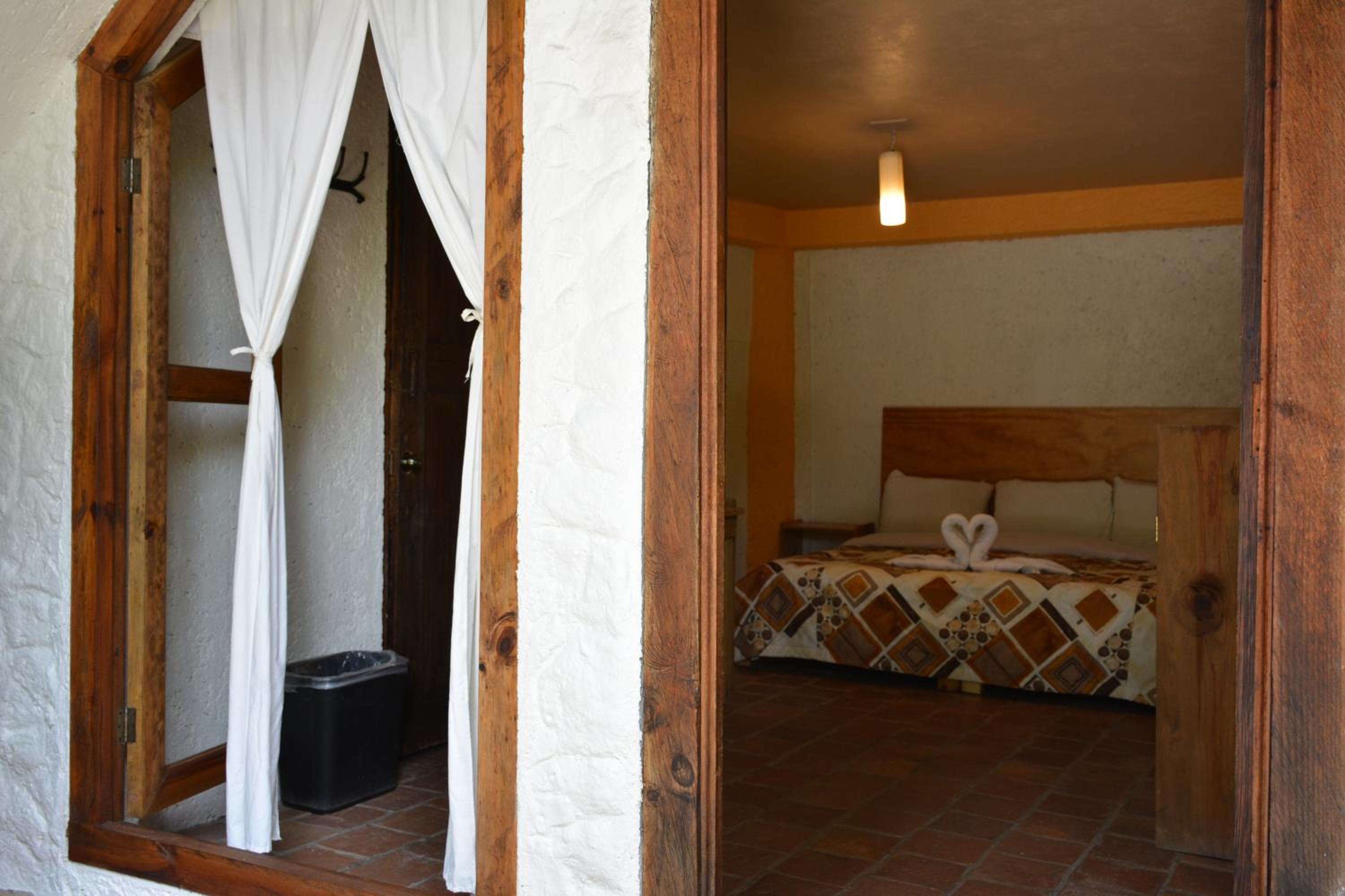 Rossco Hostel & Hotel