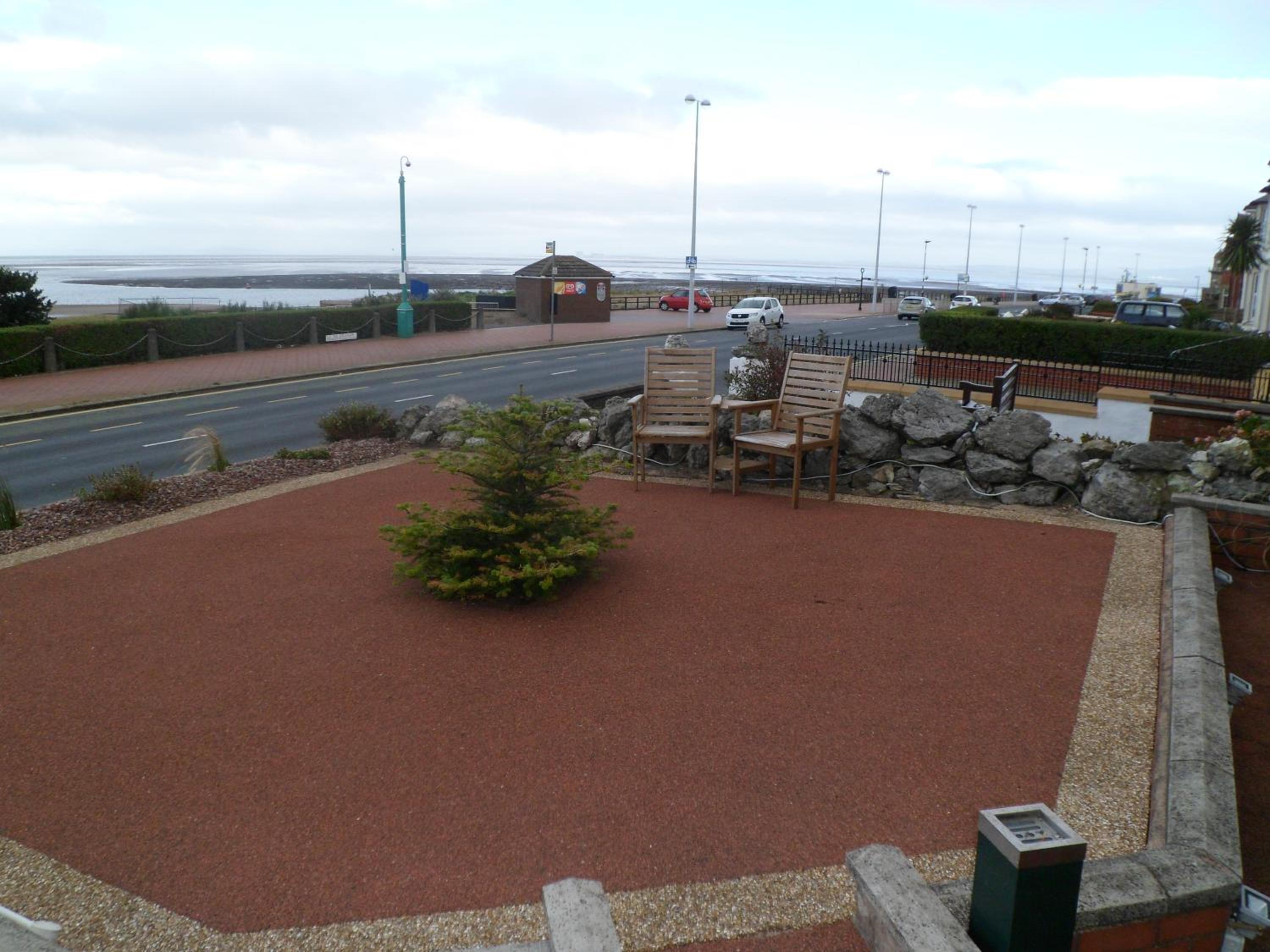 Wavecrest Lodge