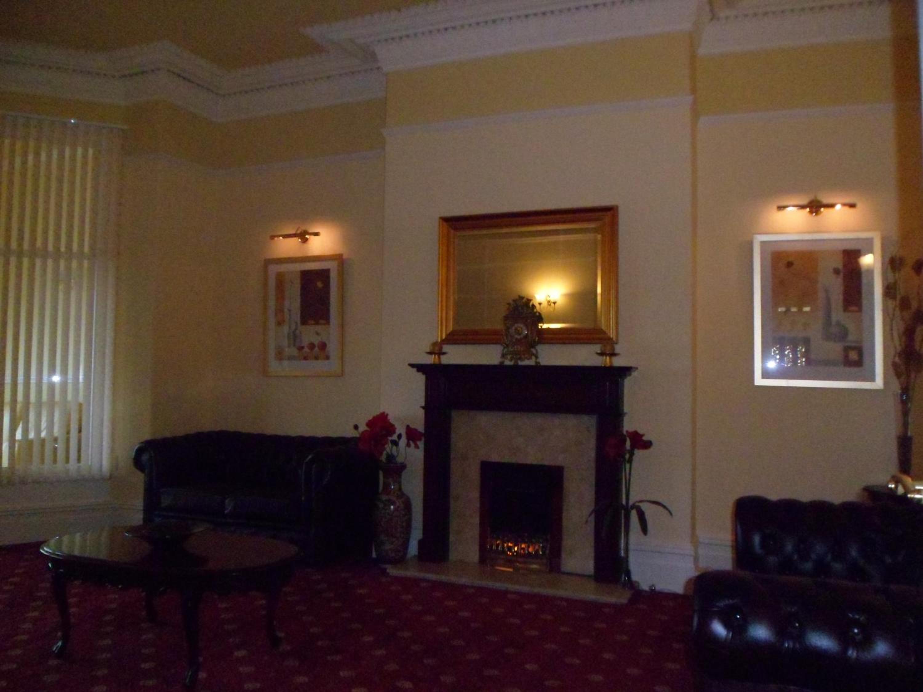 Wavecrest Lodge
