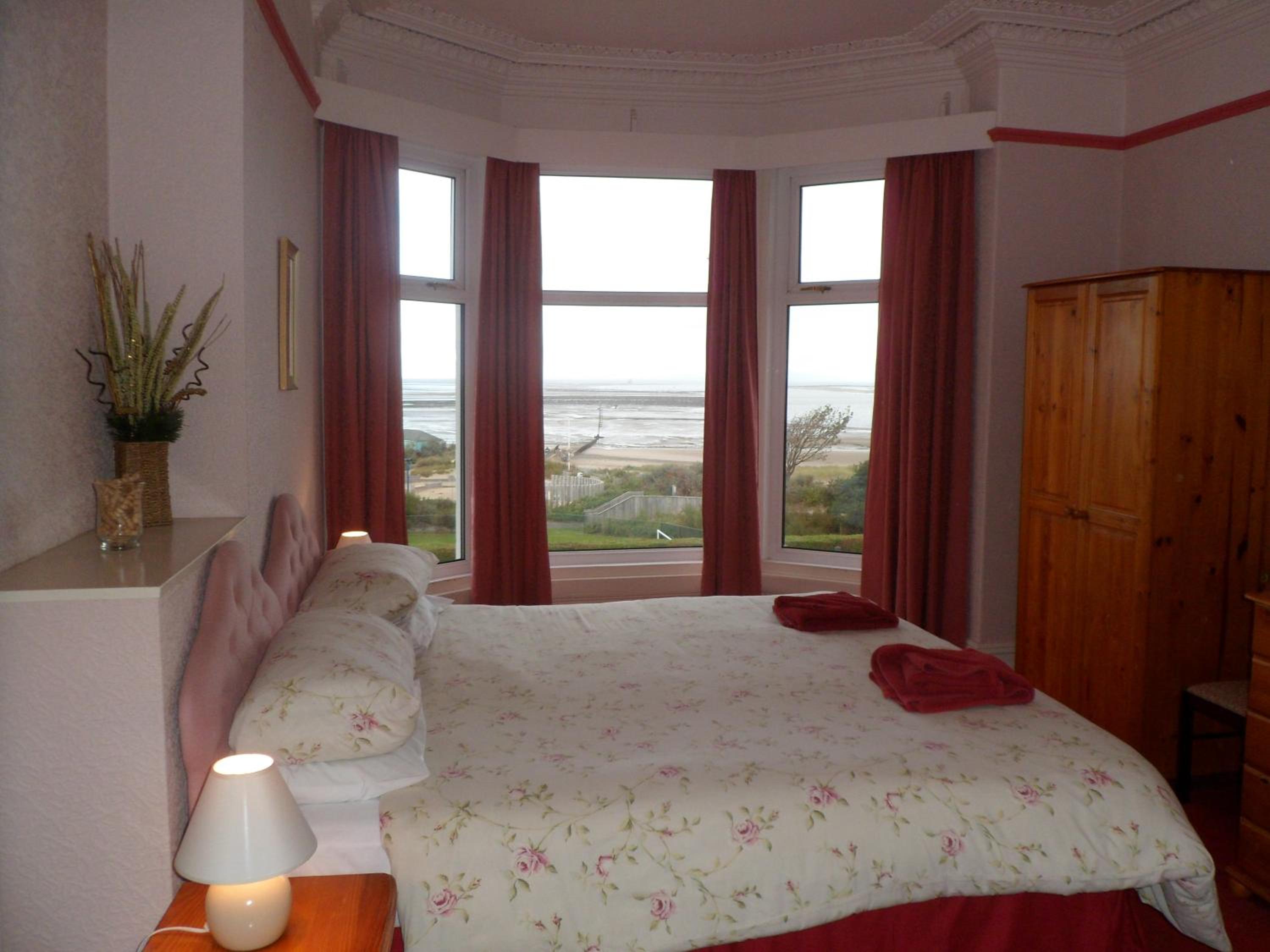 Wavecrest Lodge