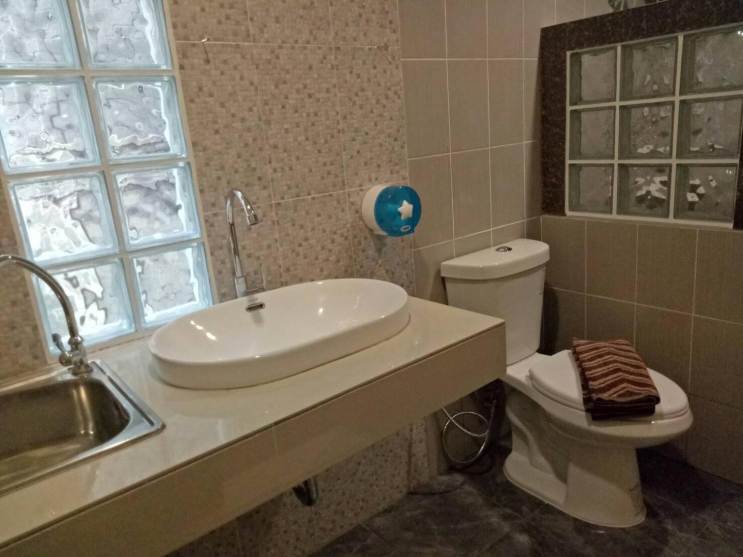 Little Guest House Hotel