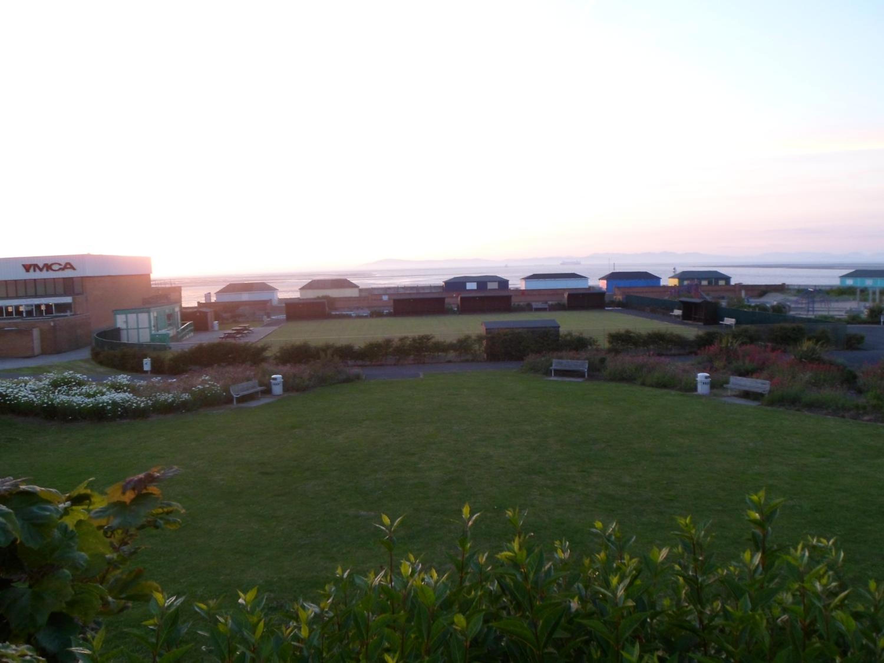 Wavecrest Lodge