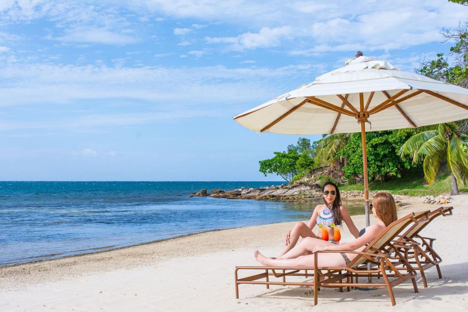 Las Verandas Hotel & Villas