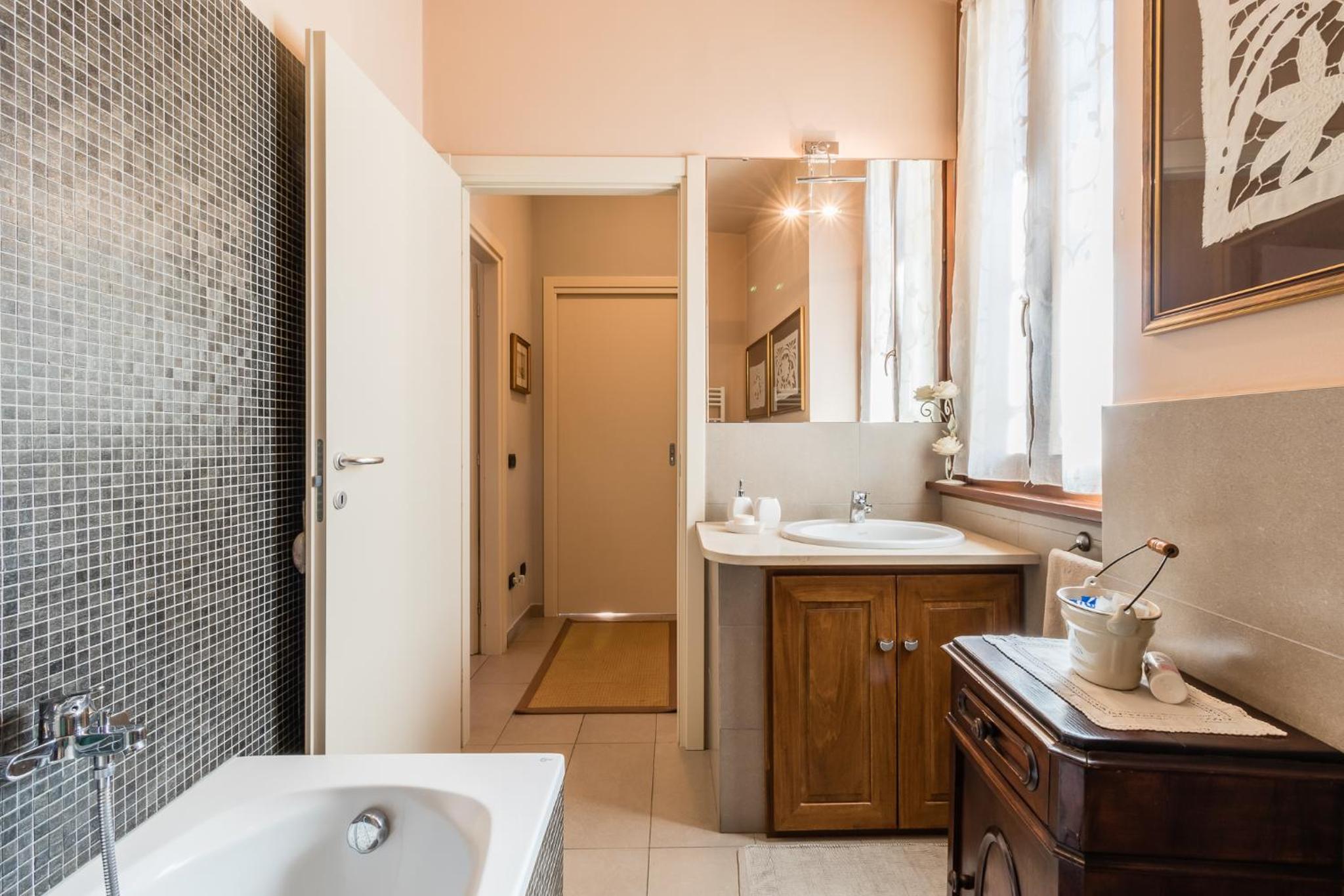 Somma Lombardo Vacations - A due passi dal Castello - Property Image 11