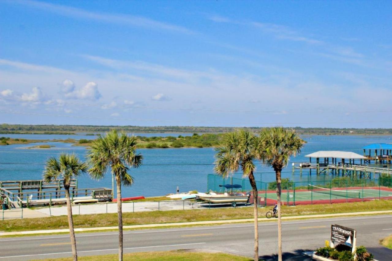 Tradewinds 61 view 4