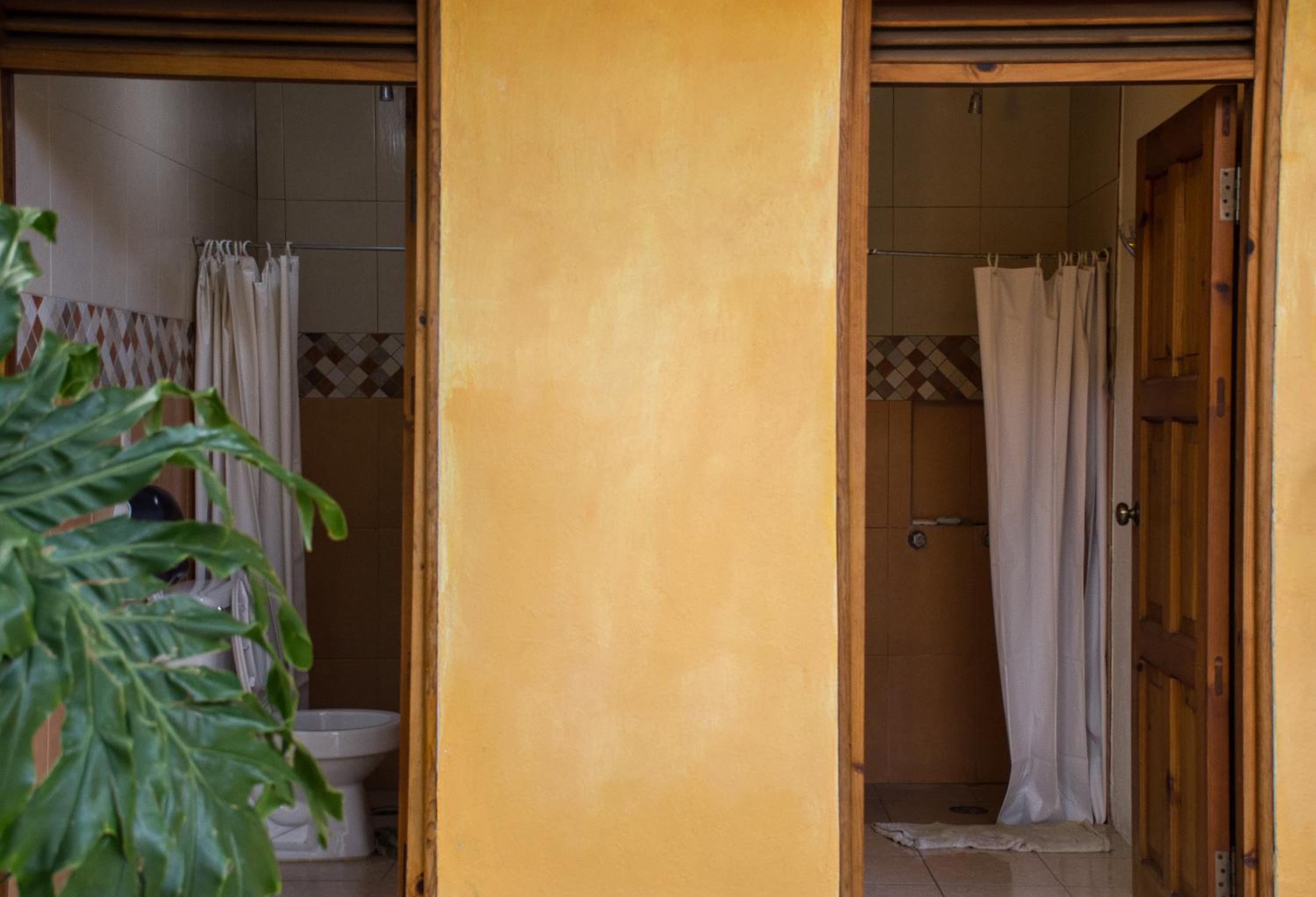 Rossco Hostel & Hotel