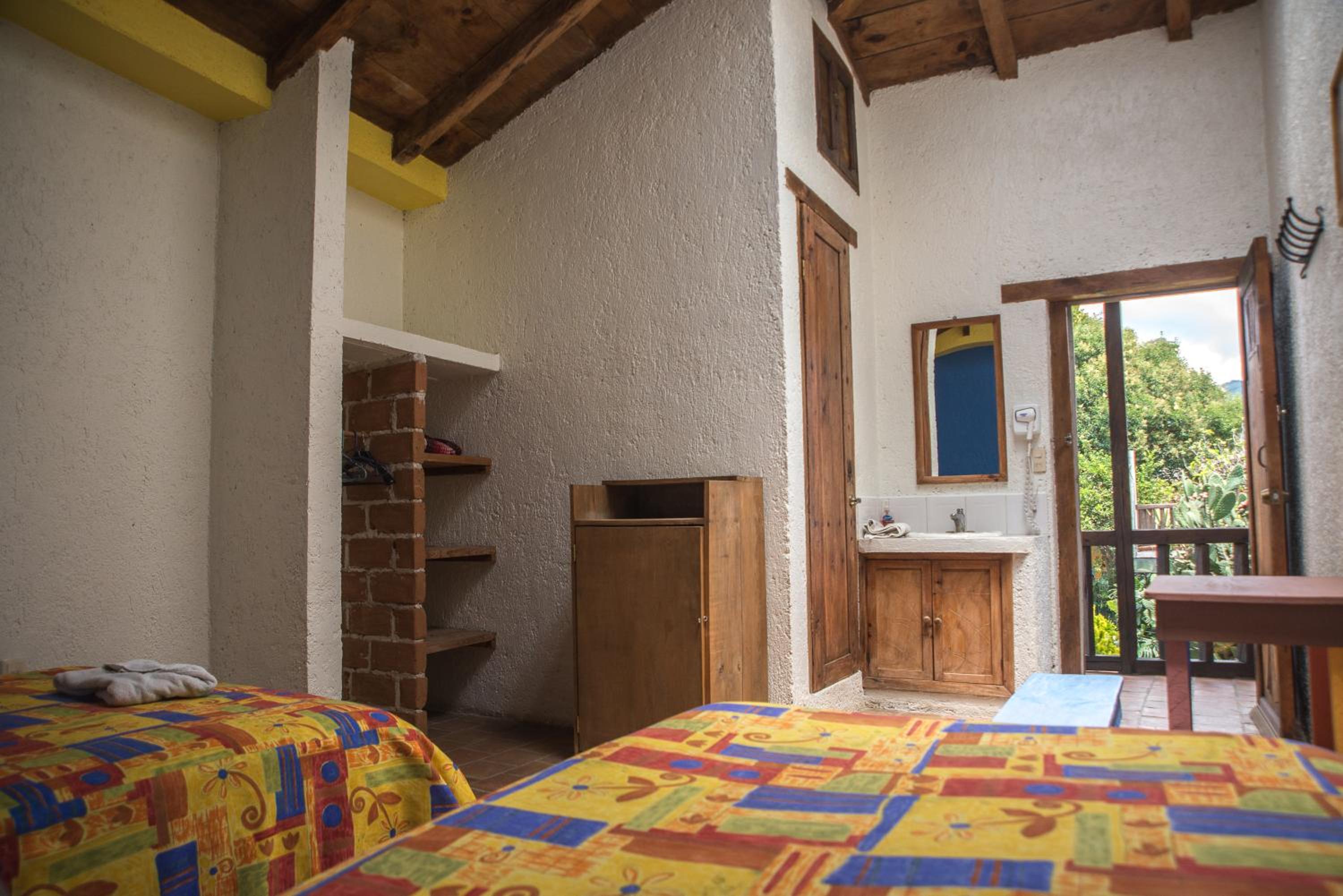 Rossco Hostel & Hotel