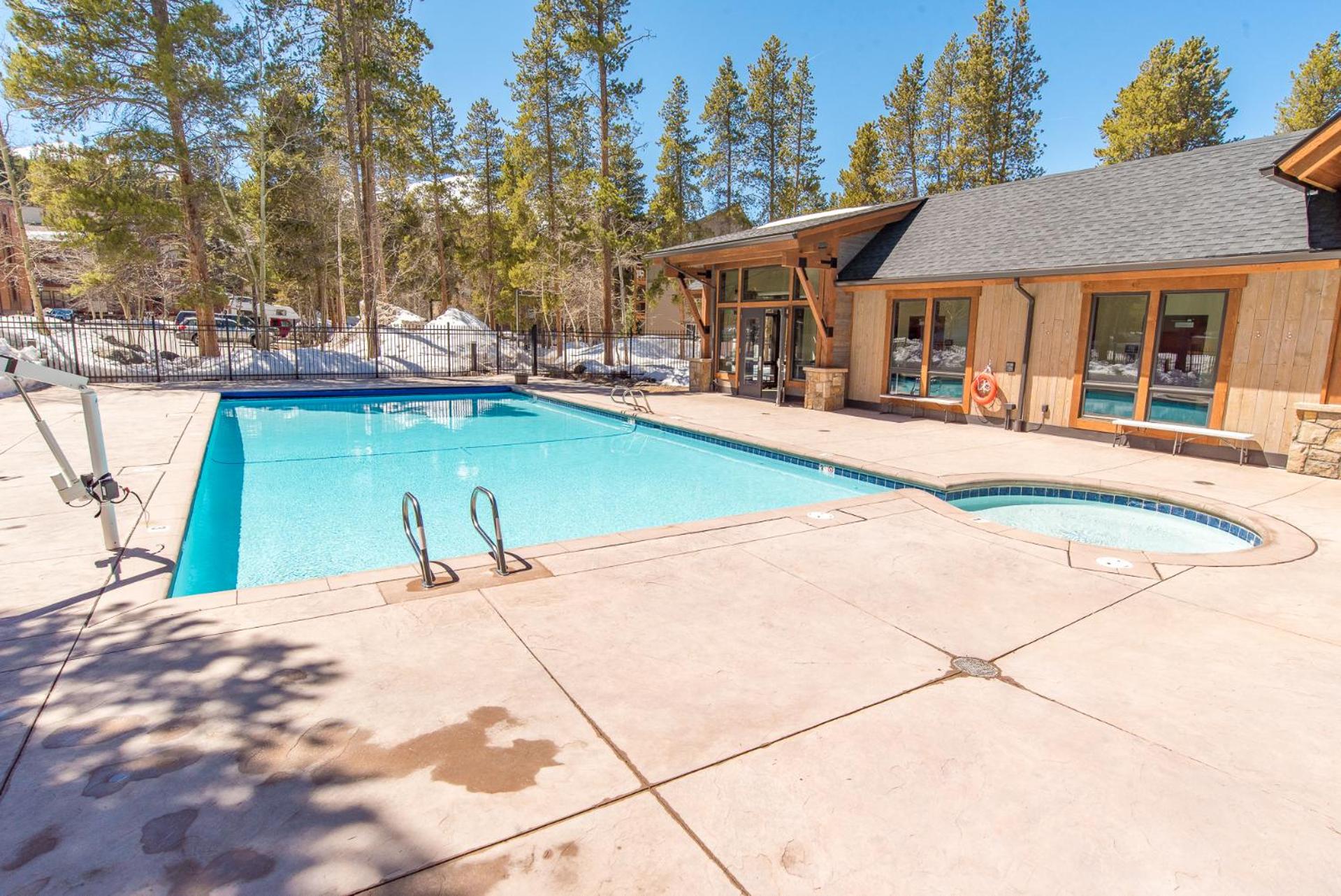 Timbernest Cottonwood Condo: Ideal Breck Location