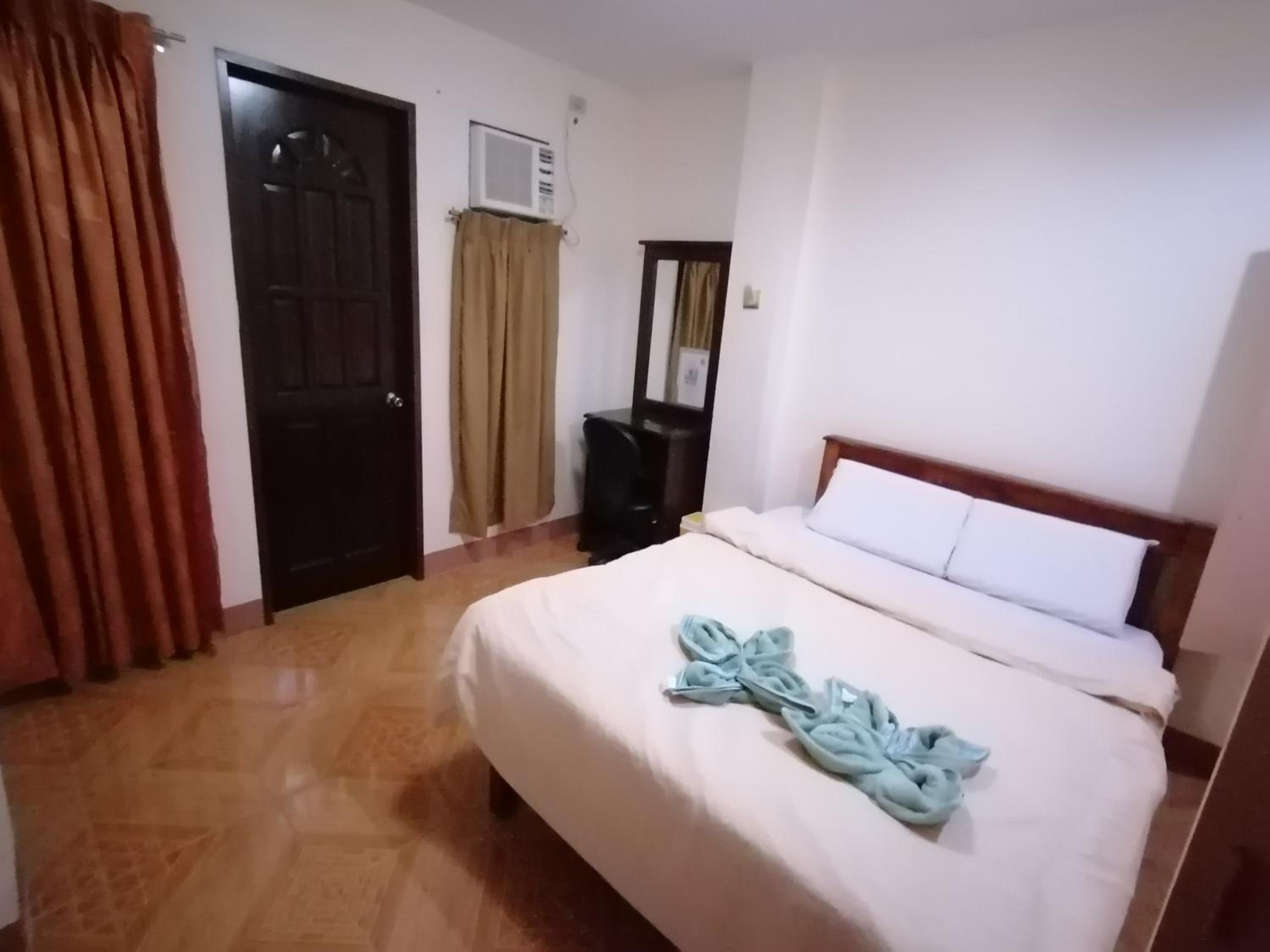 Manora Apartment
