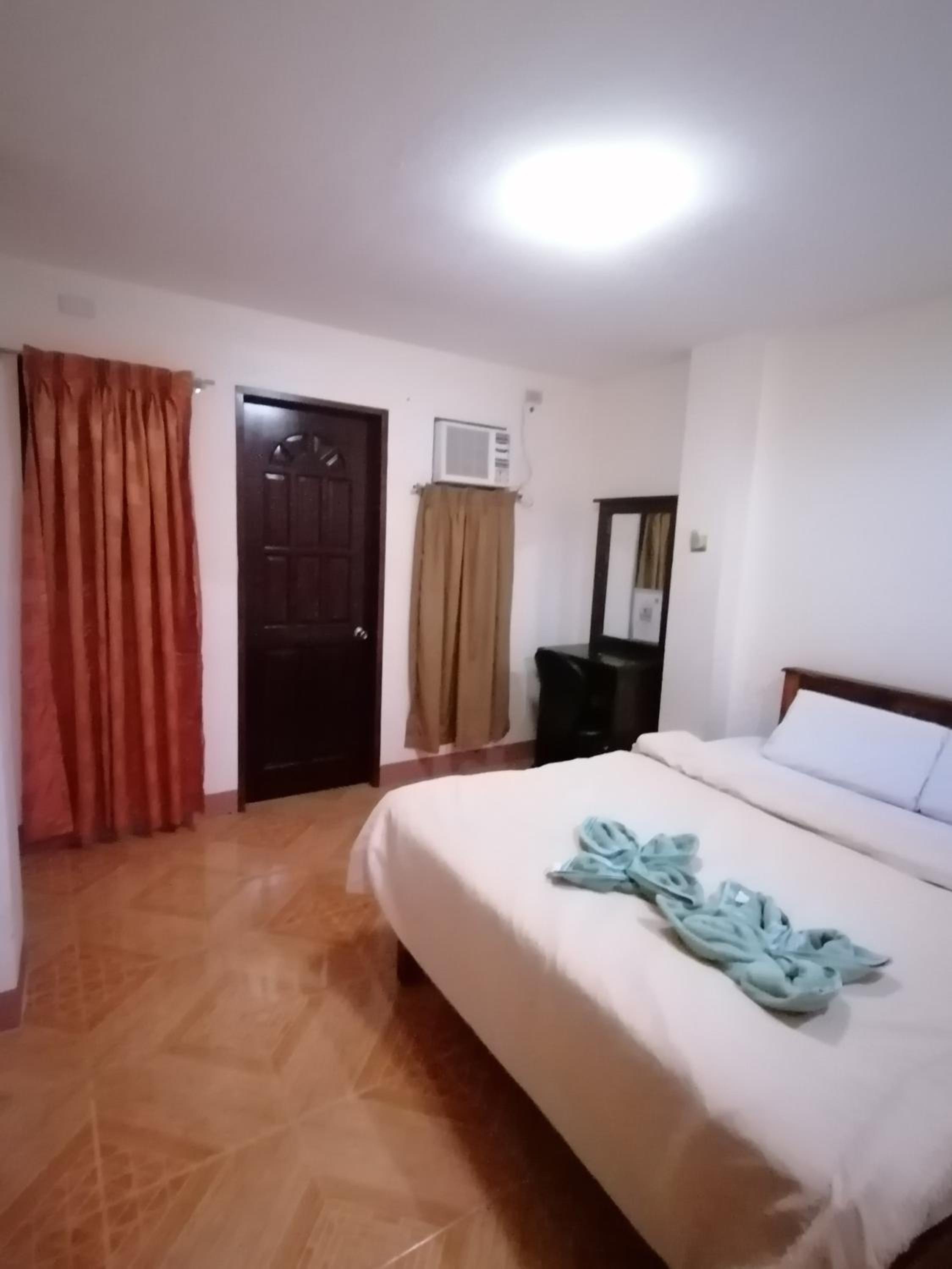 Manora Apartment