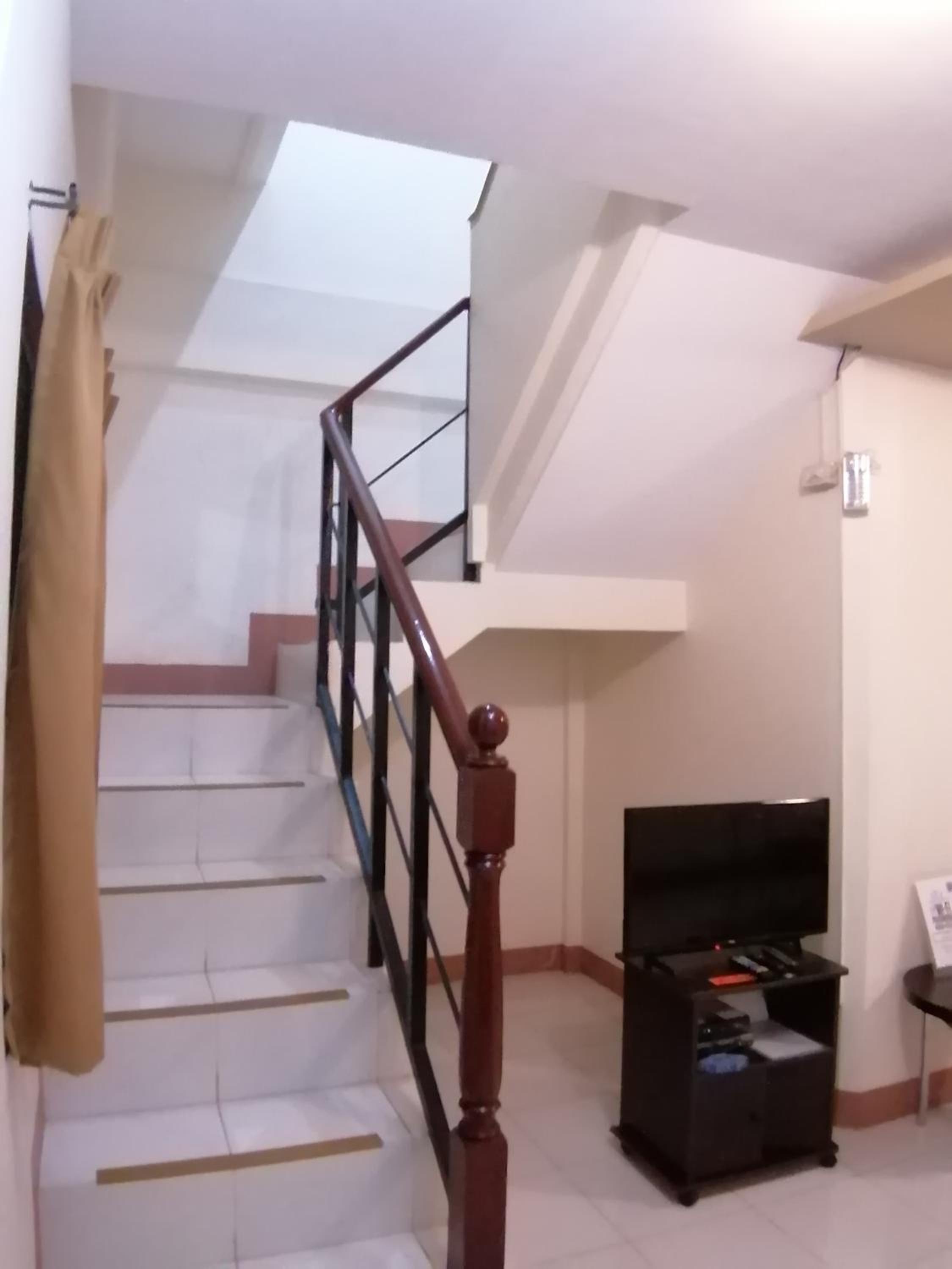 Manora Apartment