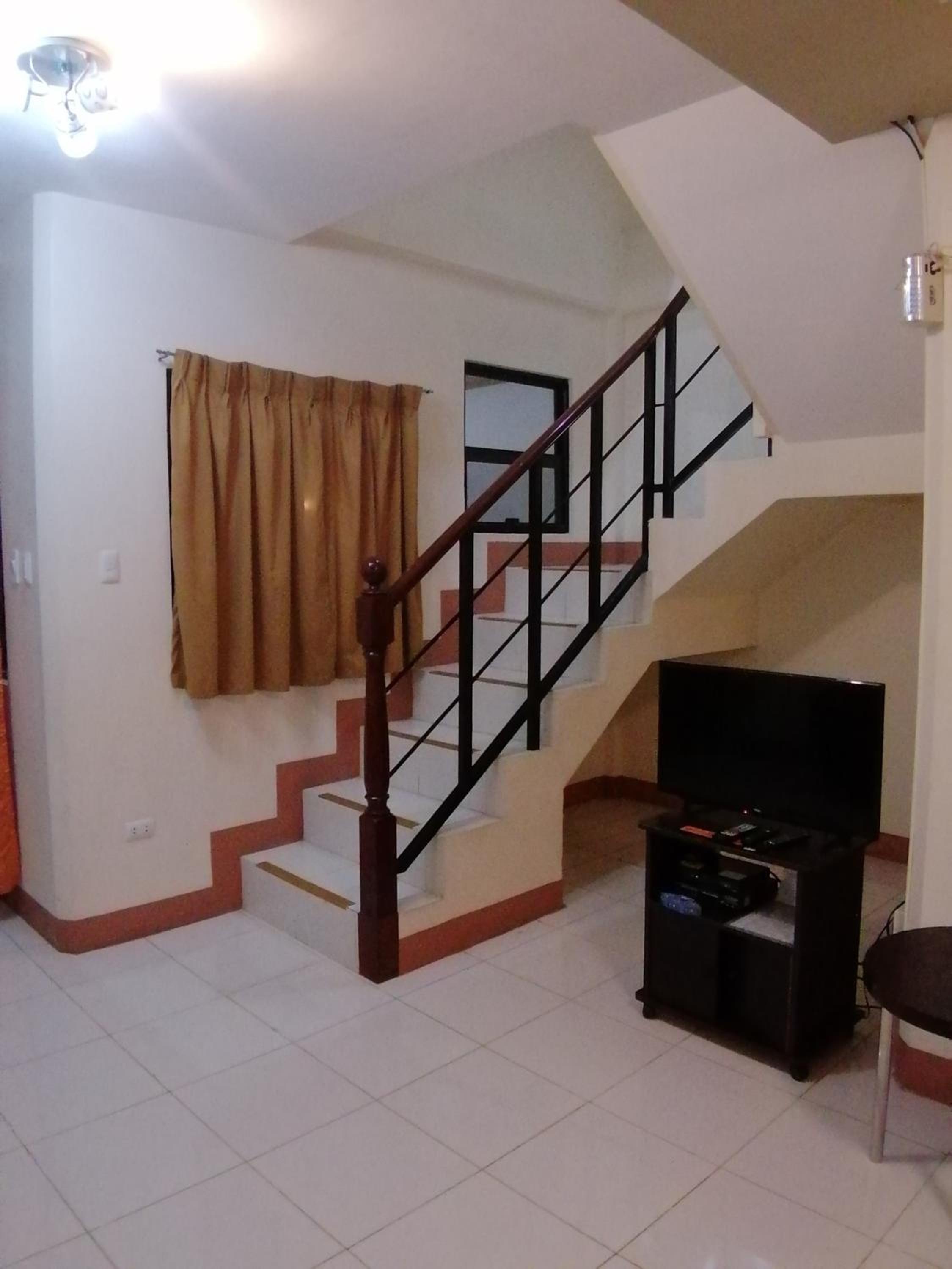 Manora Apartment