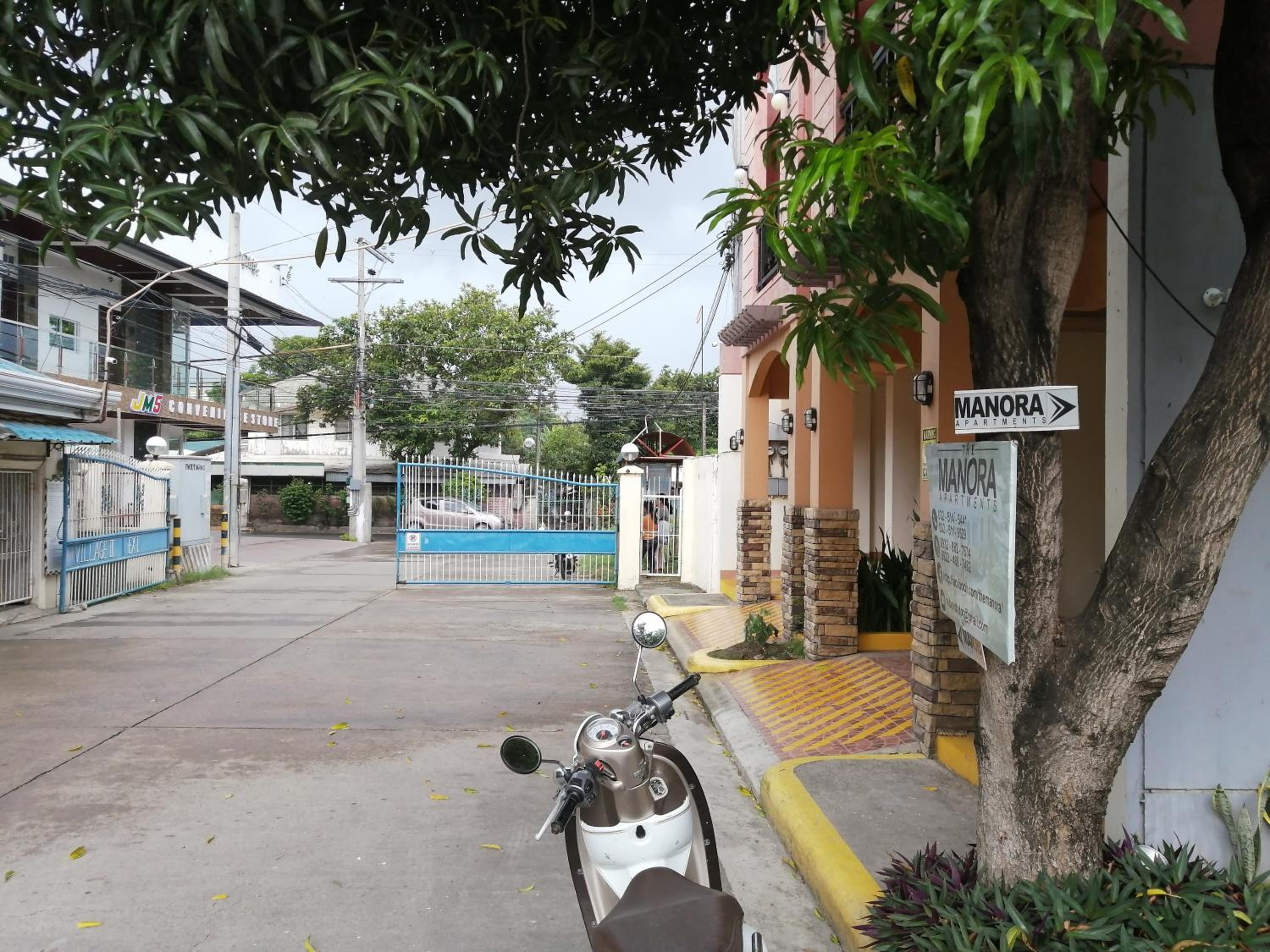 Manora Apartment