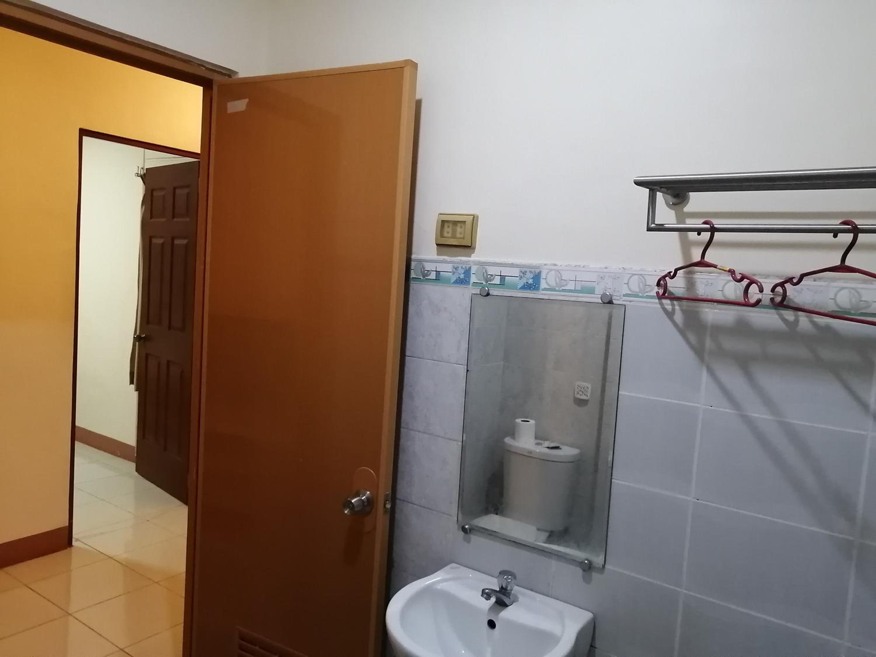 Manora Apartment