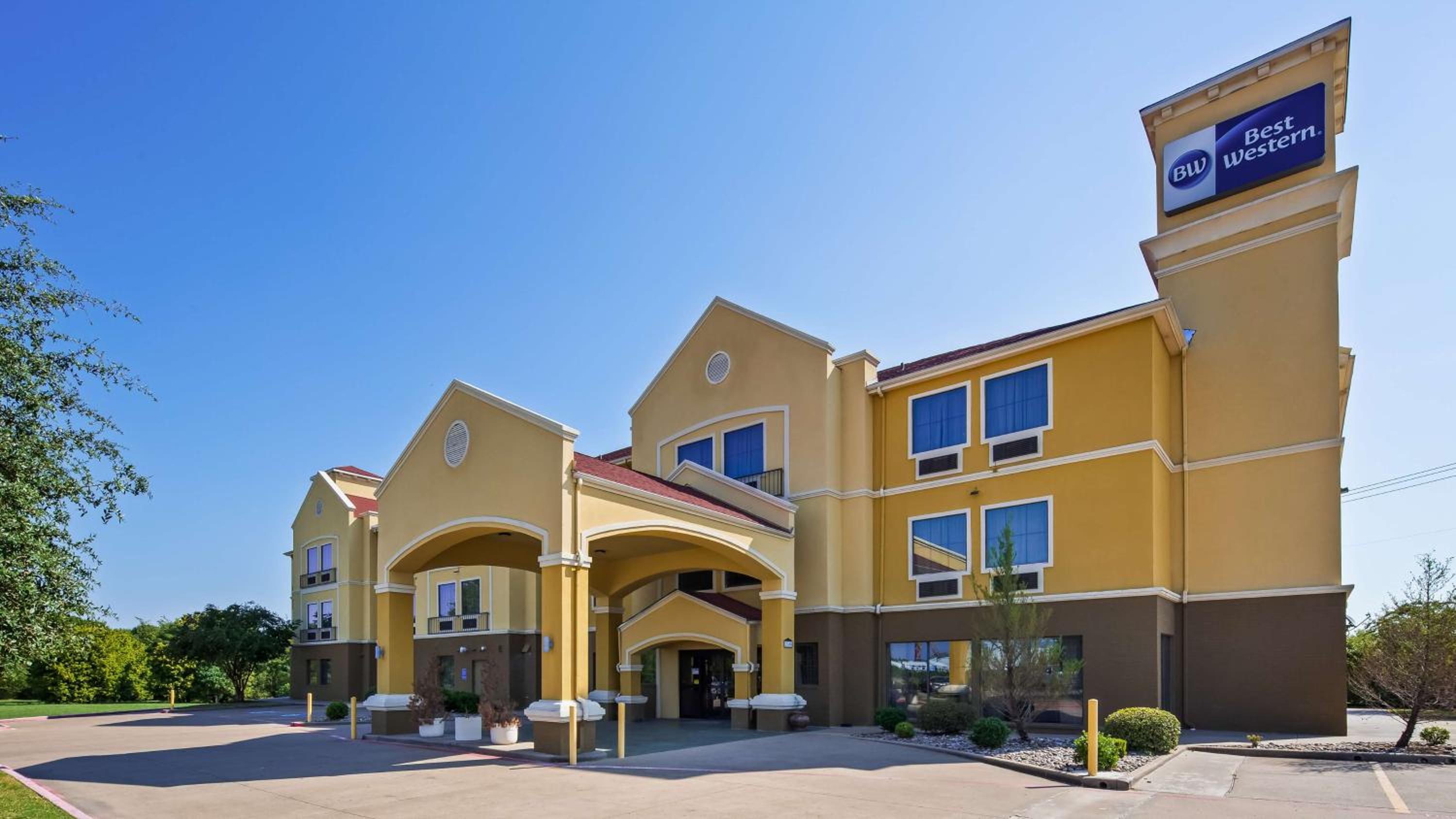 Corsicana Vacations - Best Western Executive Inn Corsicana - Property Image 4