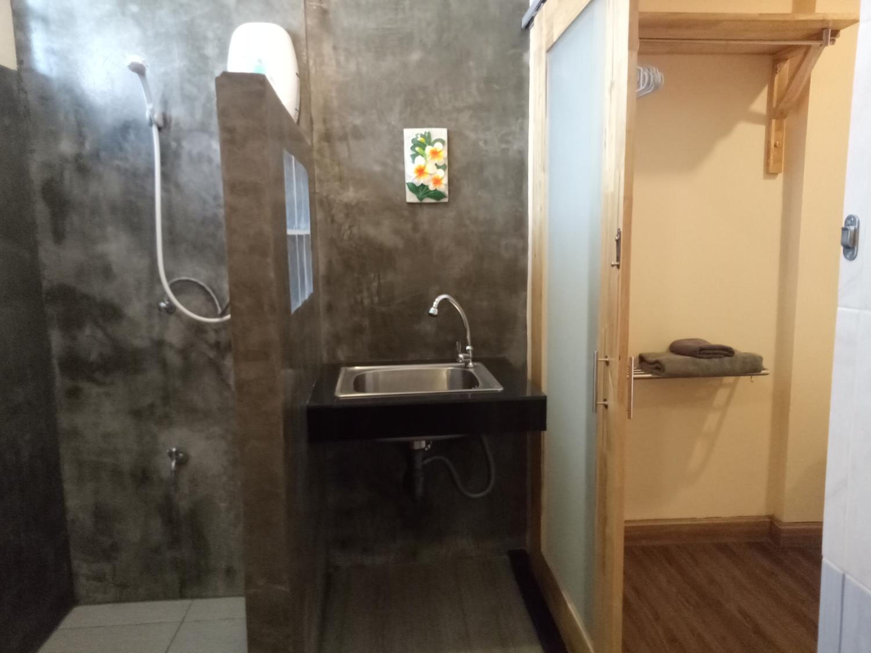 Little Guest House Hotel