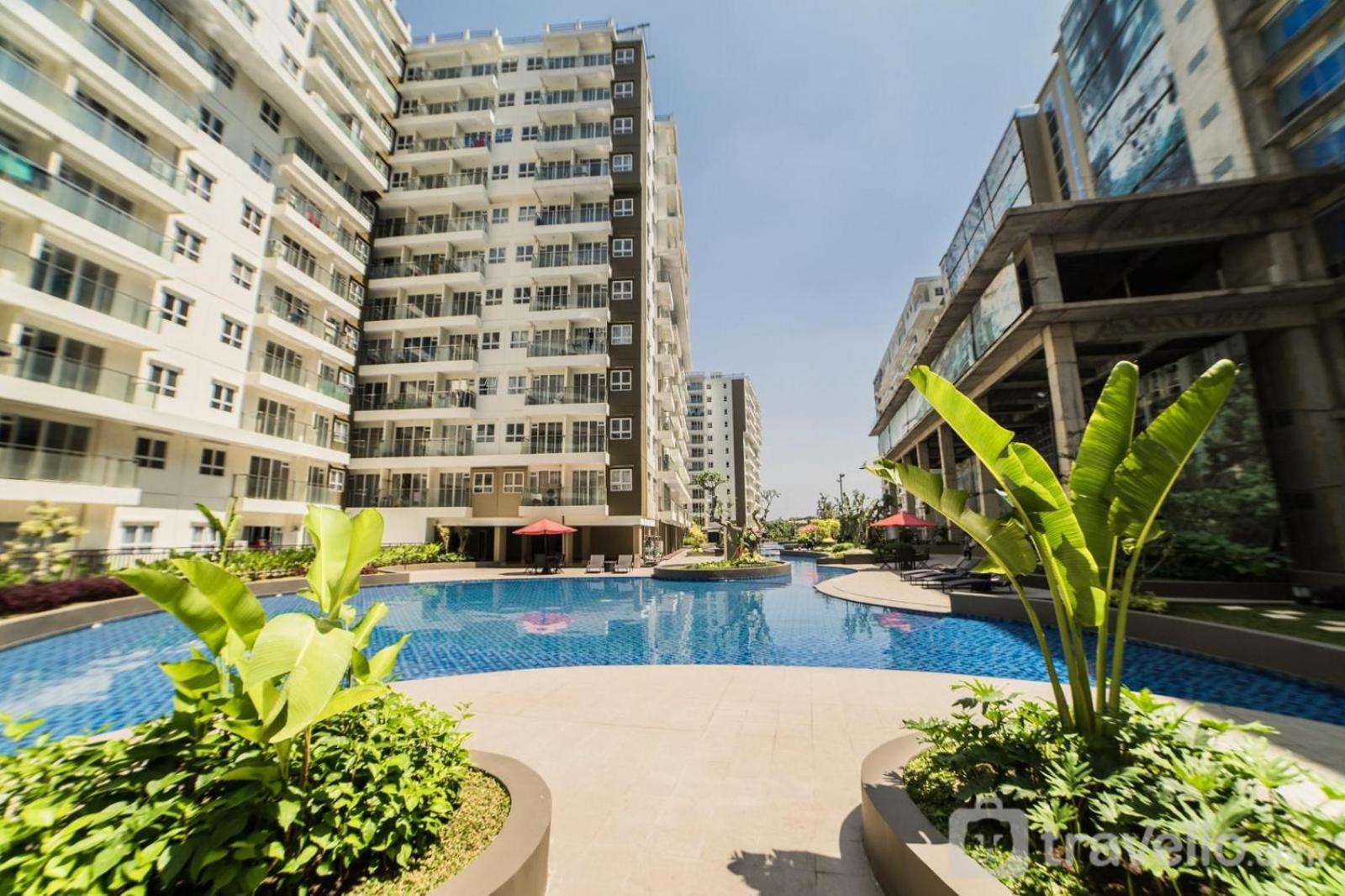 Spacious and Well Appointed 2BR @ Gateway Pasteur Apartment By Travelio