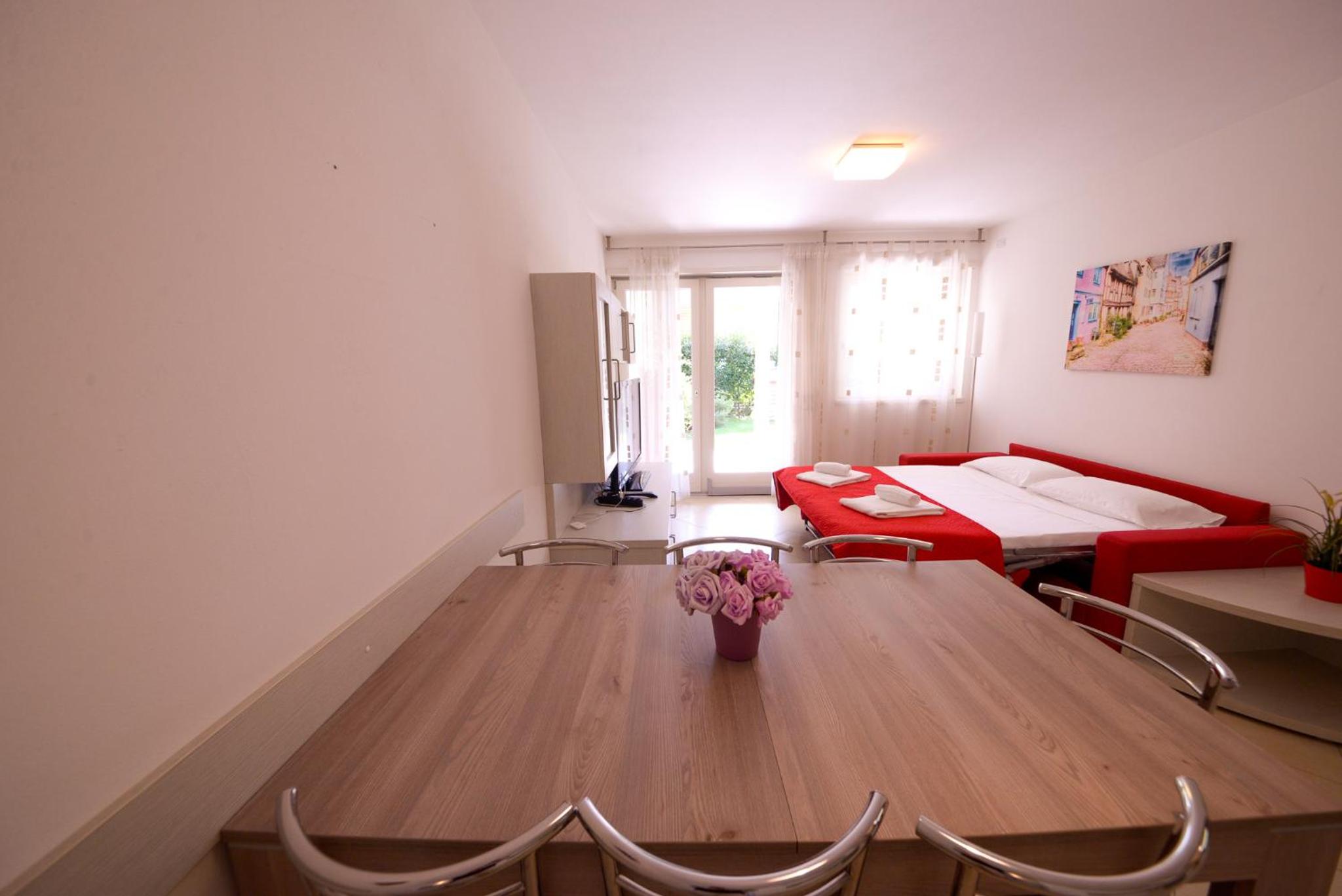 1Dest - Private Garden In Paradise view 2
