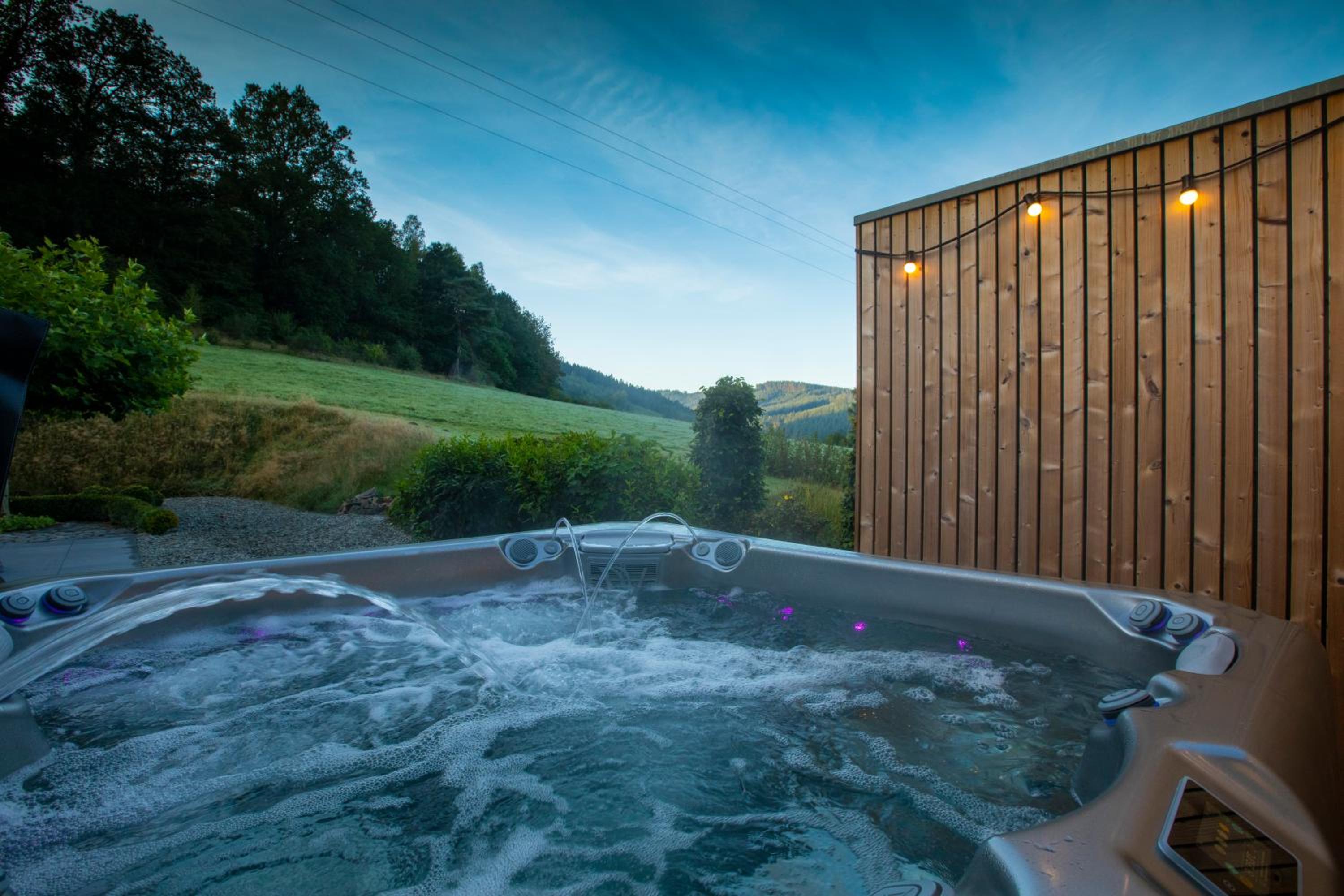 Les Avernas En Haut Romantic Getaway