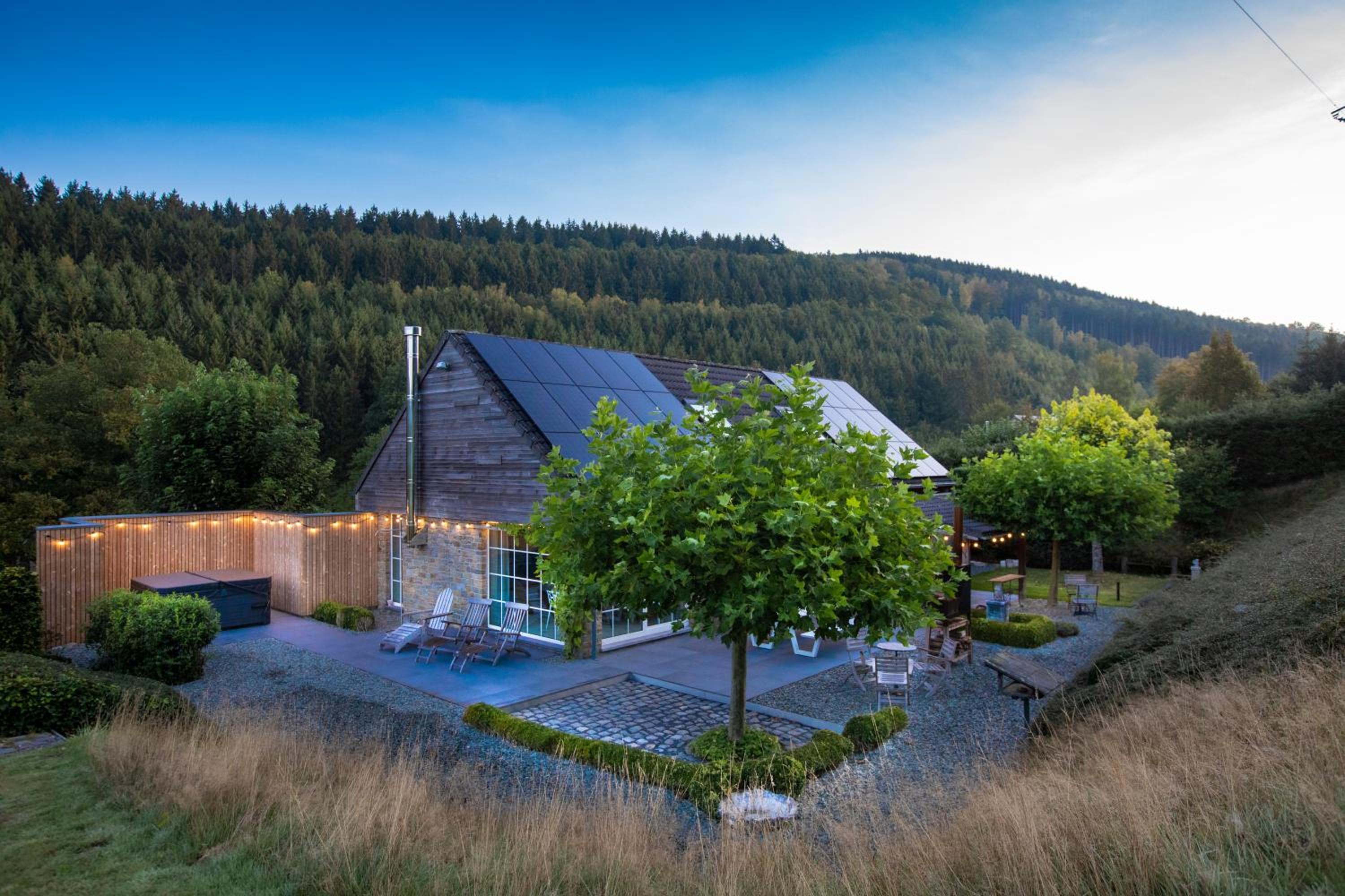 Les Avernas En Haut Romantic Getaway