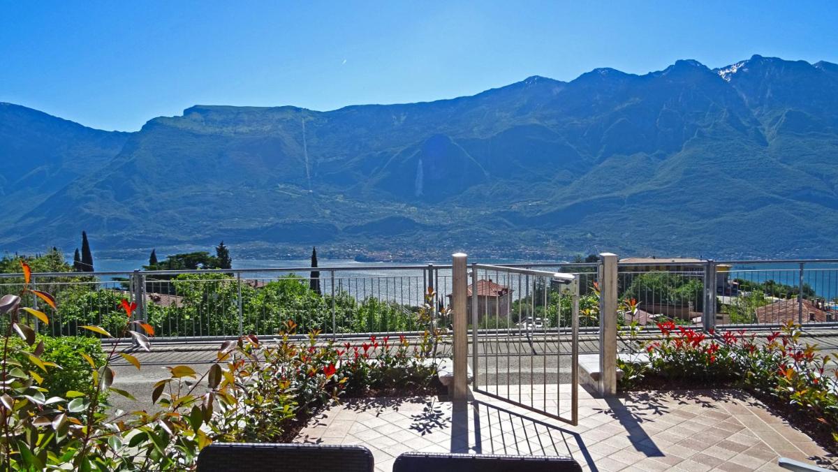 La Quiete 29 Lake view Apartment by Gardadomusmea photo 5