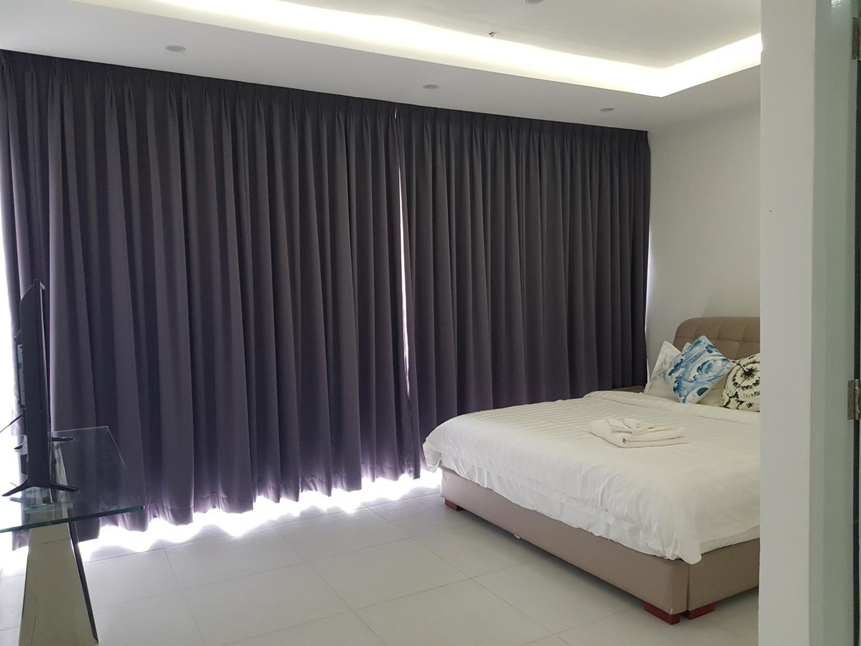 Chequers Suites Subic Bay