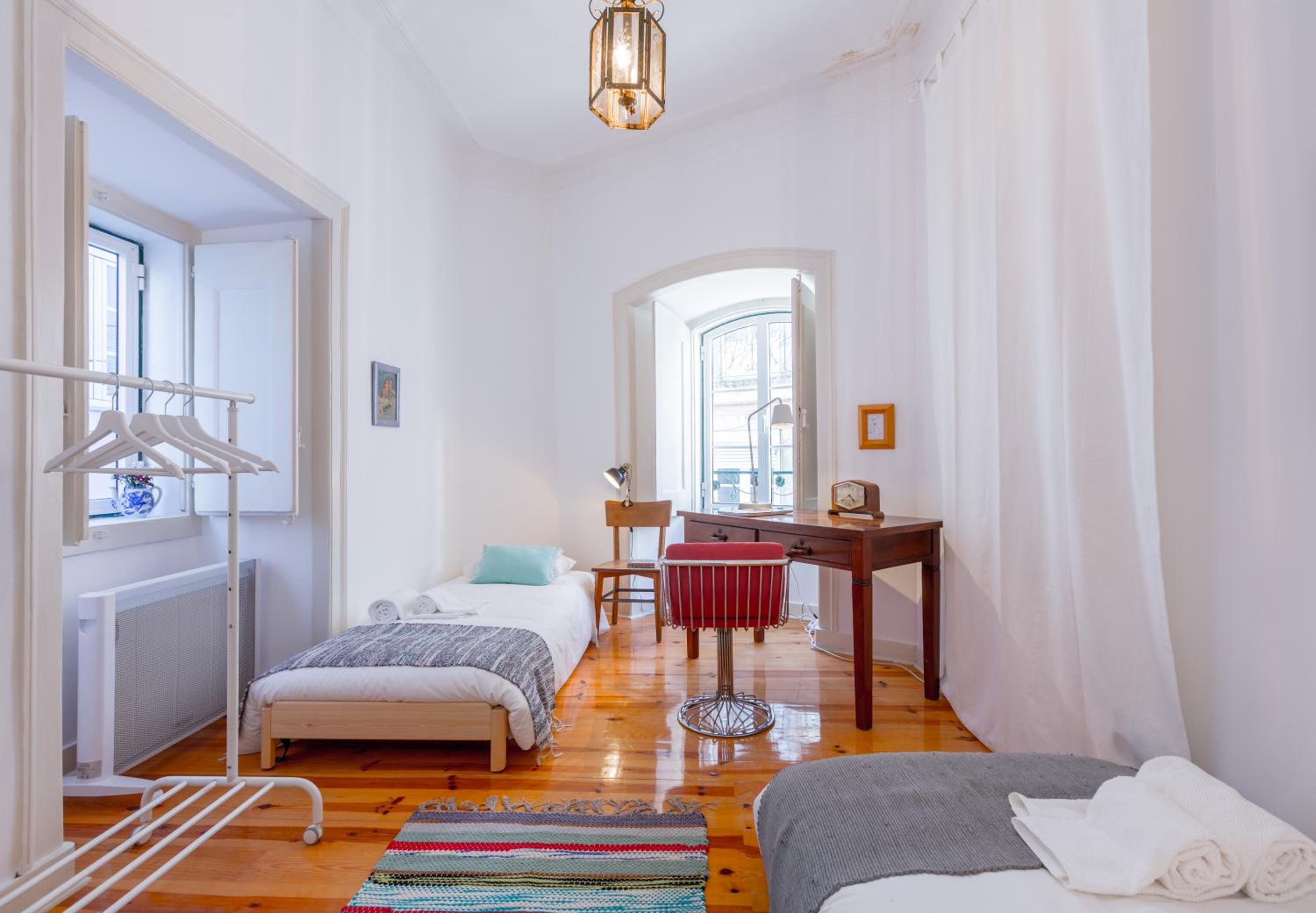 Spacious, Bright and Sunny Apartment, By TimeCooler view 3