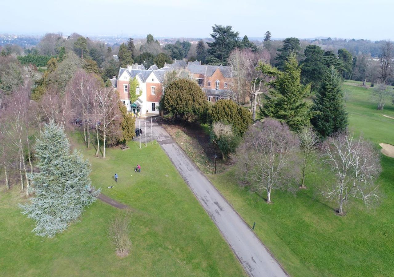 Croydon Vacations - Coulsdon Manor Hotel and Golf Club - Property Image 1
