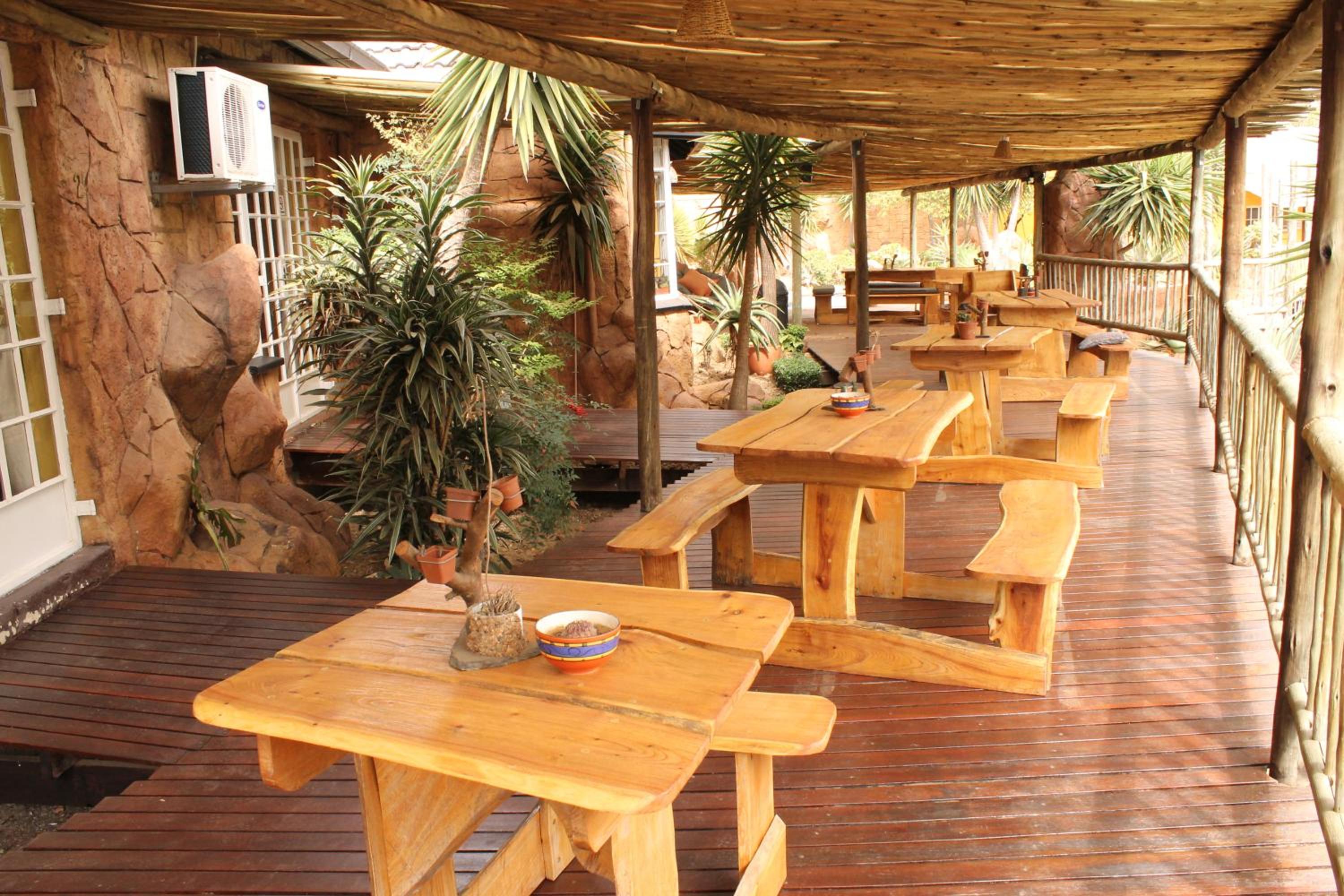 Flintstones Guest House Fourways
