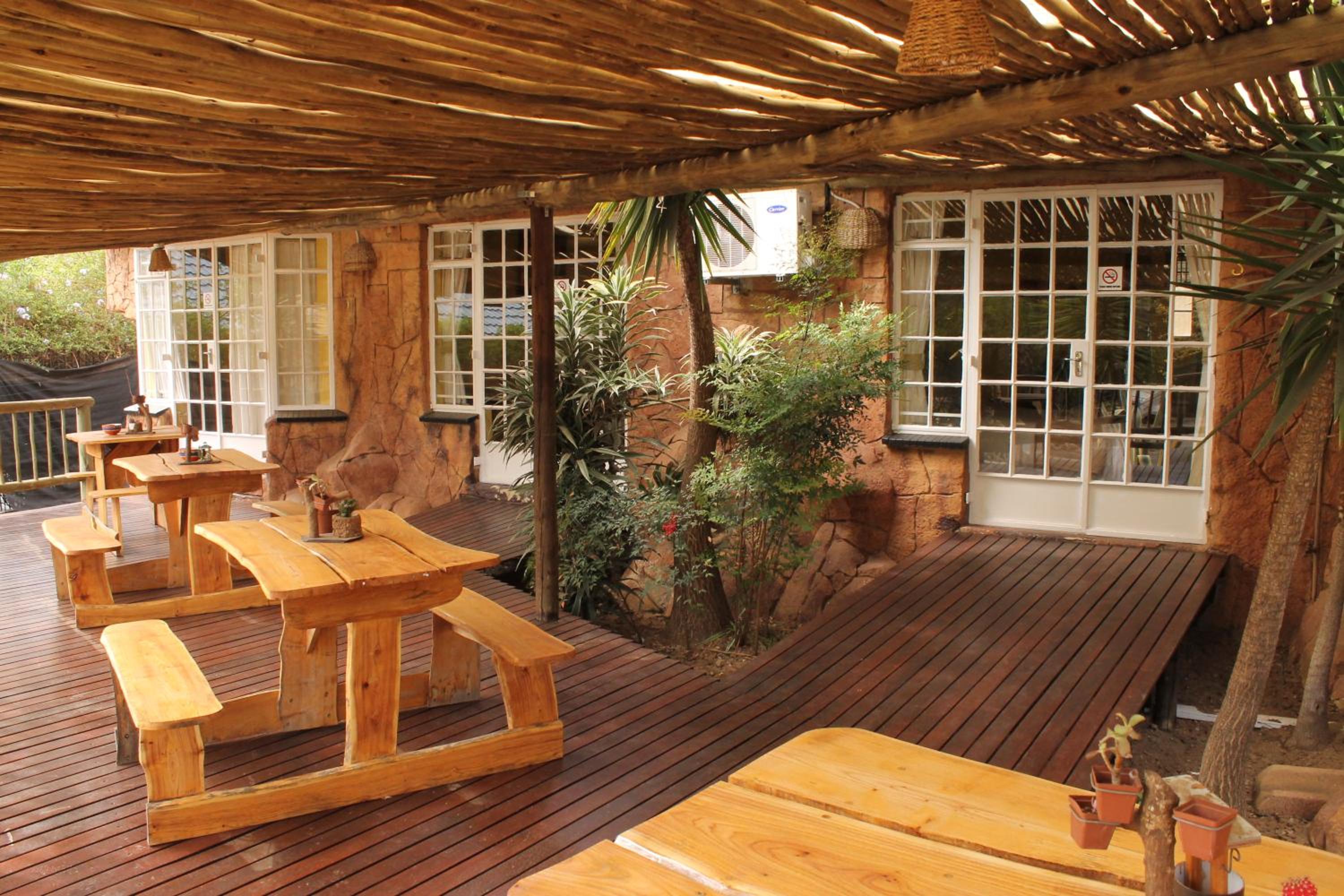 Flintstones Guest House Fourways