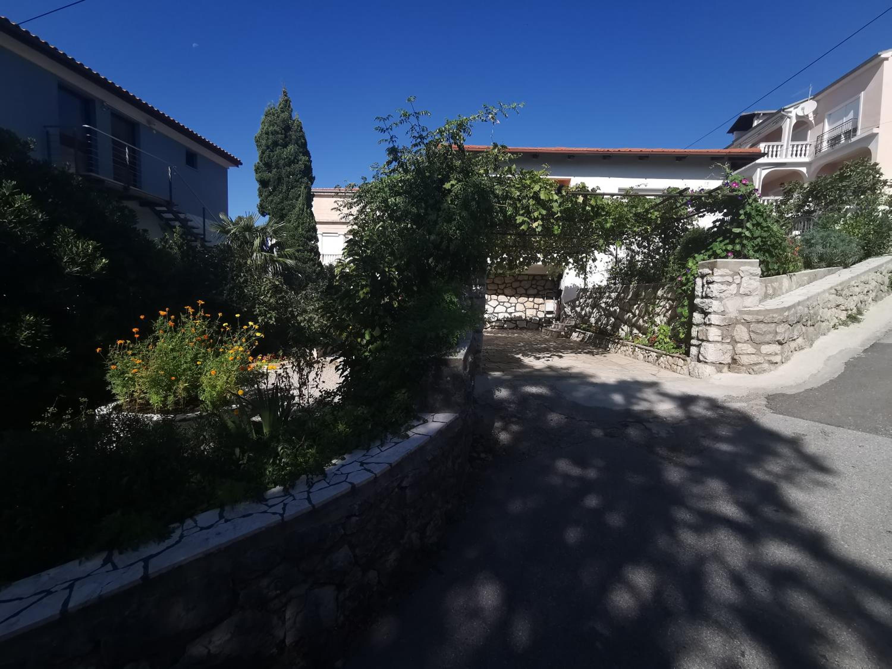 MARIJA Apartment 100m from the pebble beach view 3