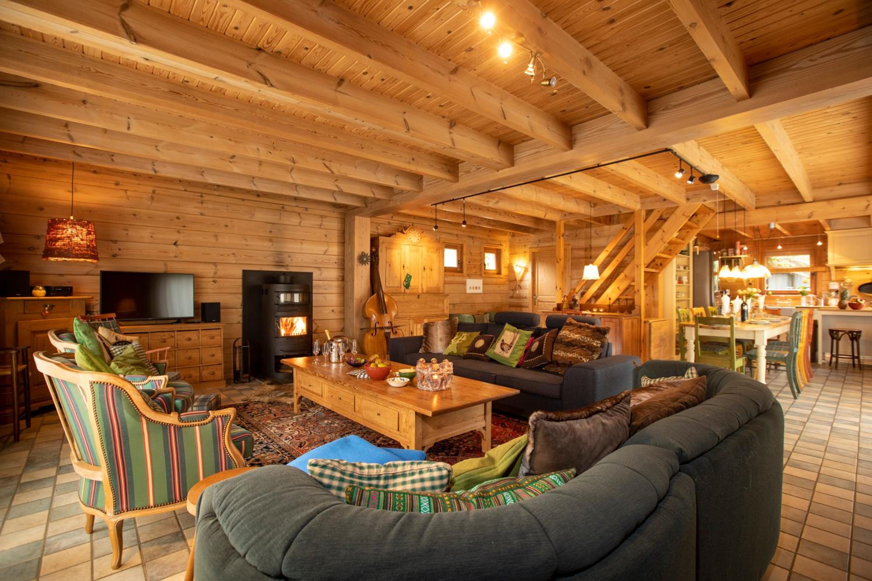 Les Avernas En Bas Romantic Getaway