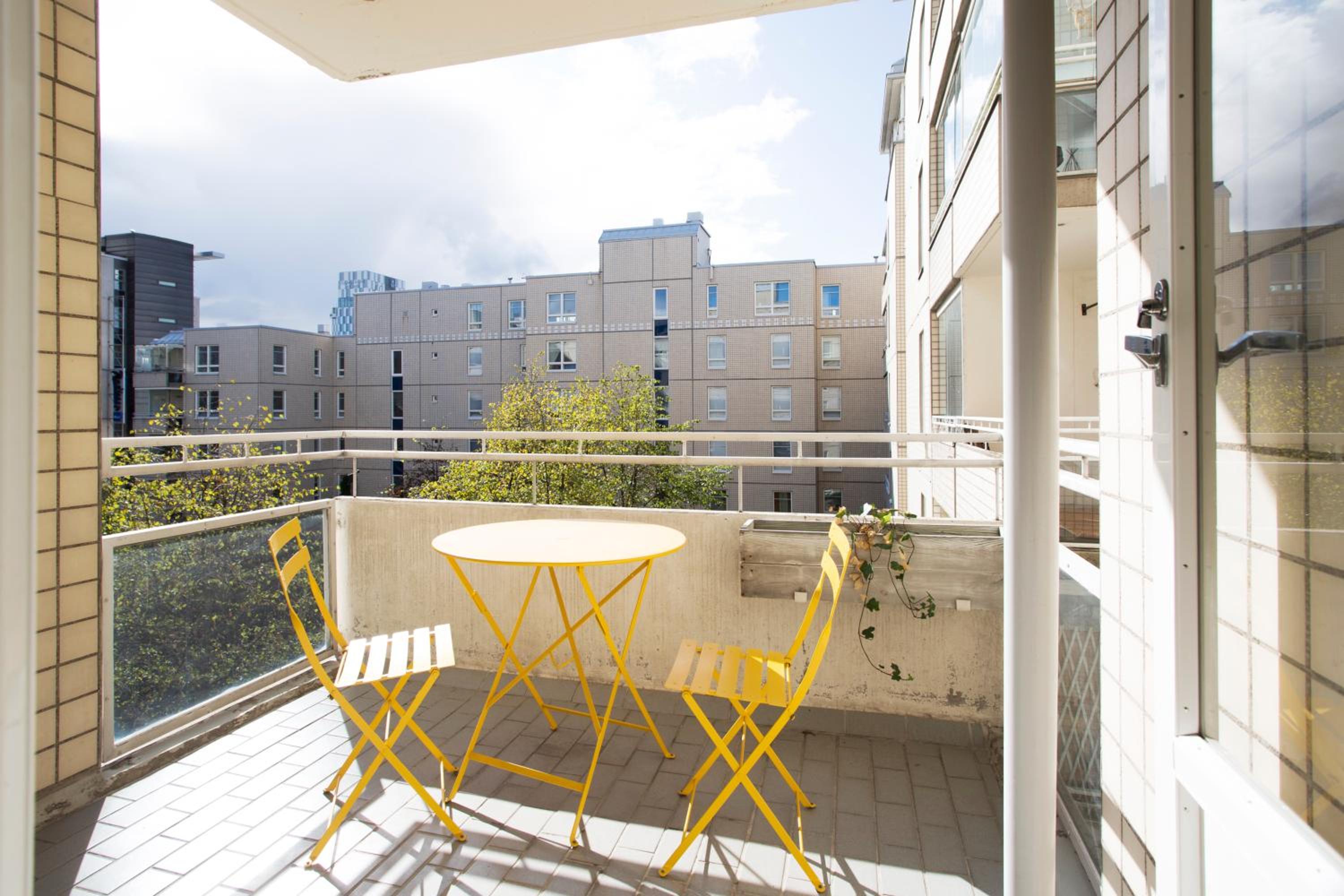 2ndhomes 1BR apartment with Sauna & Balcony in Kamppi view 2