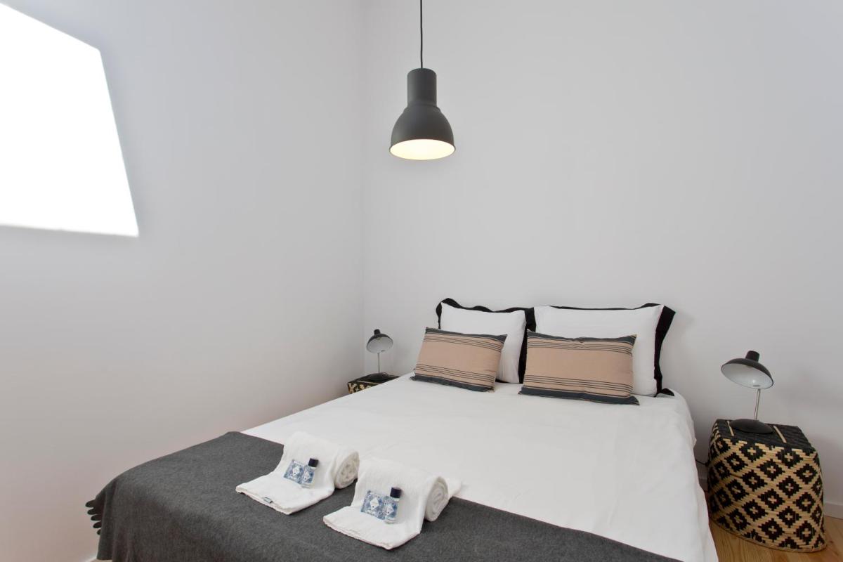 APOSENTUS - The light house at Miragaia view 4