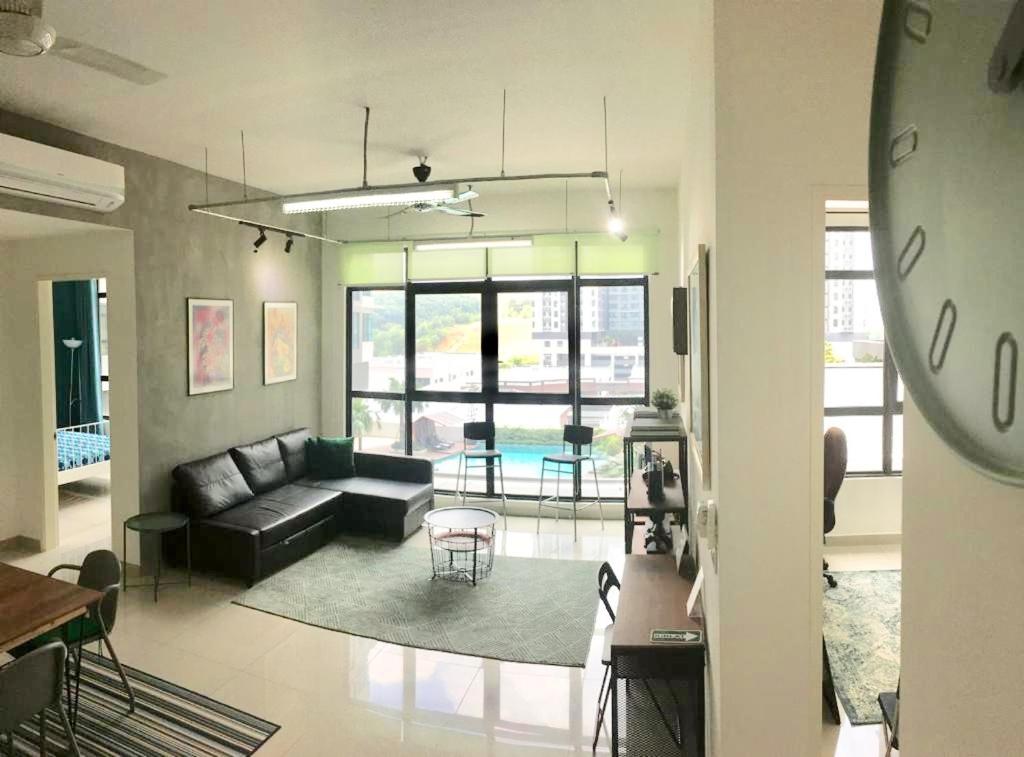 Conezion IOI Putrajaya (Rustic Suite, 3 Bedrooms, 2 Baths, WiFi, Pool & City View) by MRK photo 1