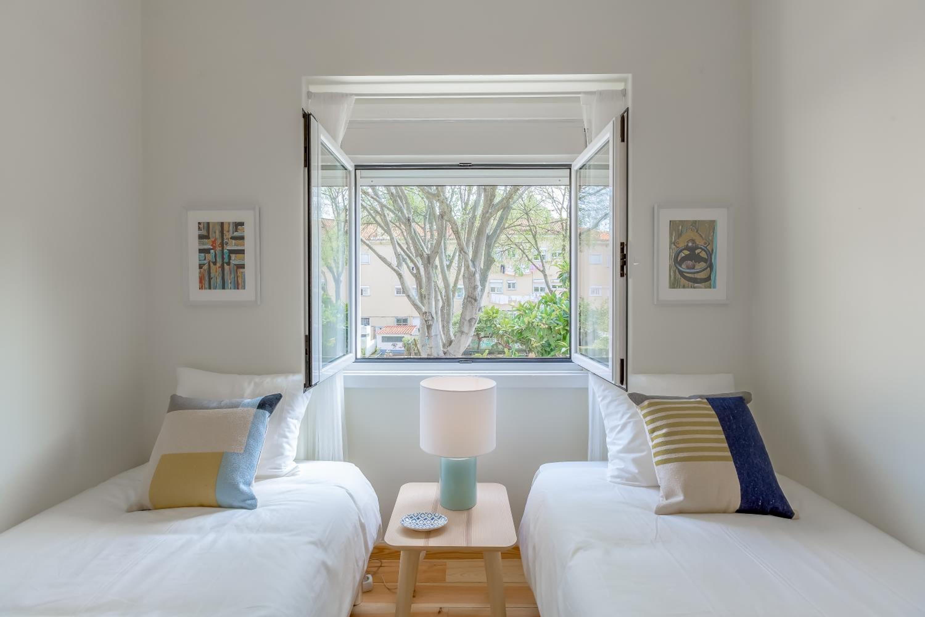 Sunny, Bright and Quiet Apartment, By TimeCooler view 4