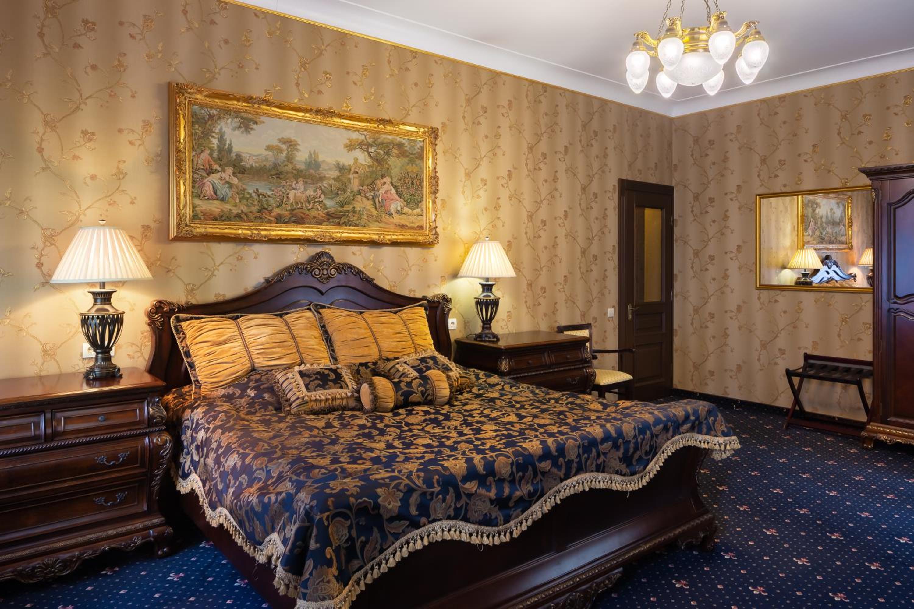 Luxury Boutique Andreevskiy view 3