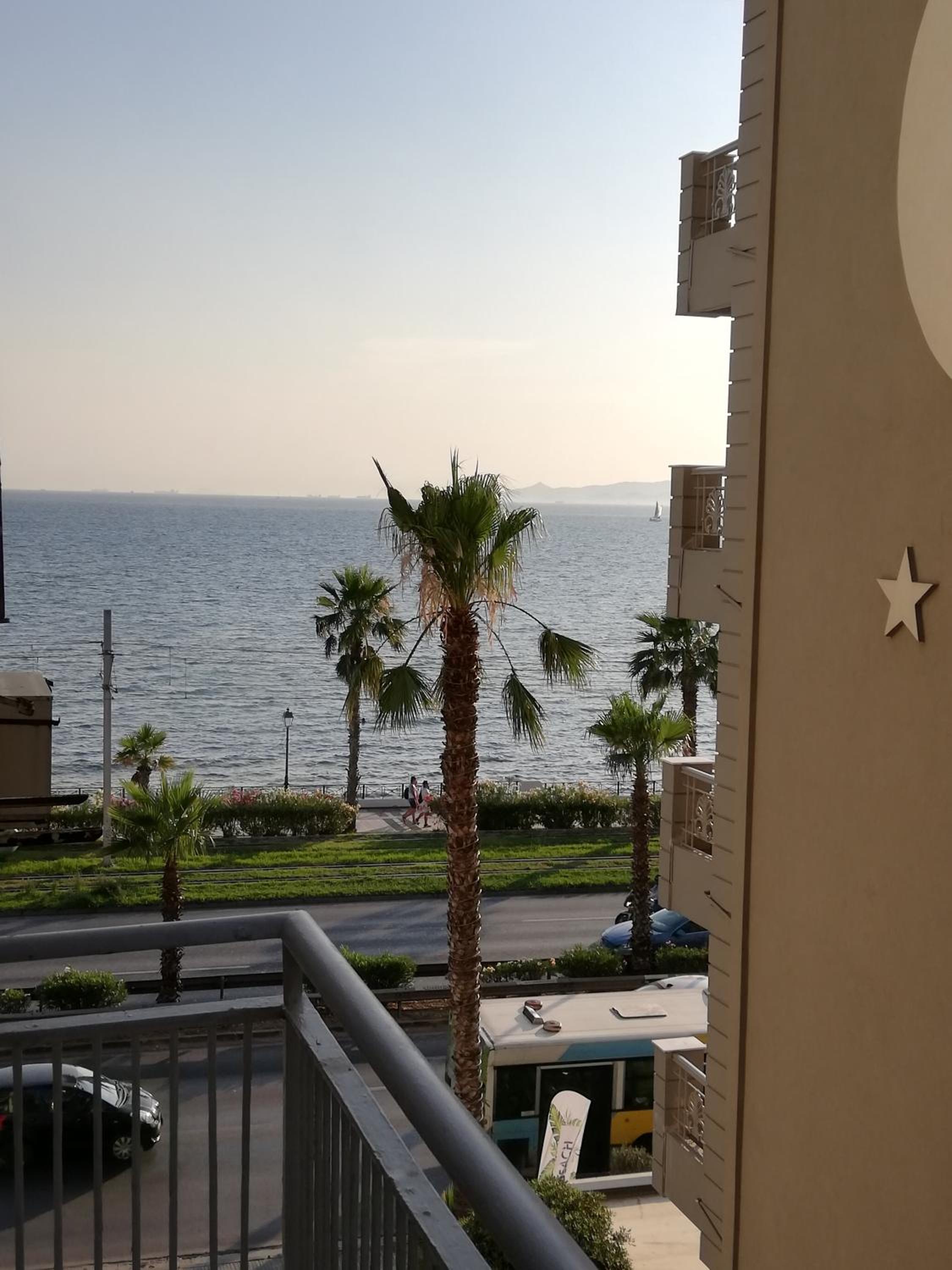 Athens Riviera apt with seaview, 15' to Acropolis