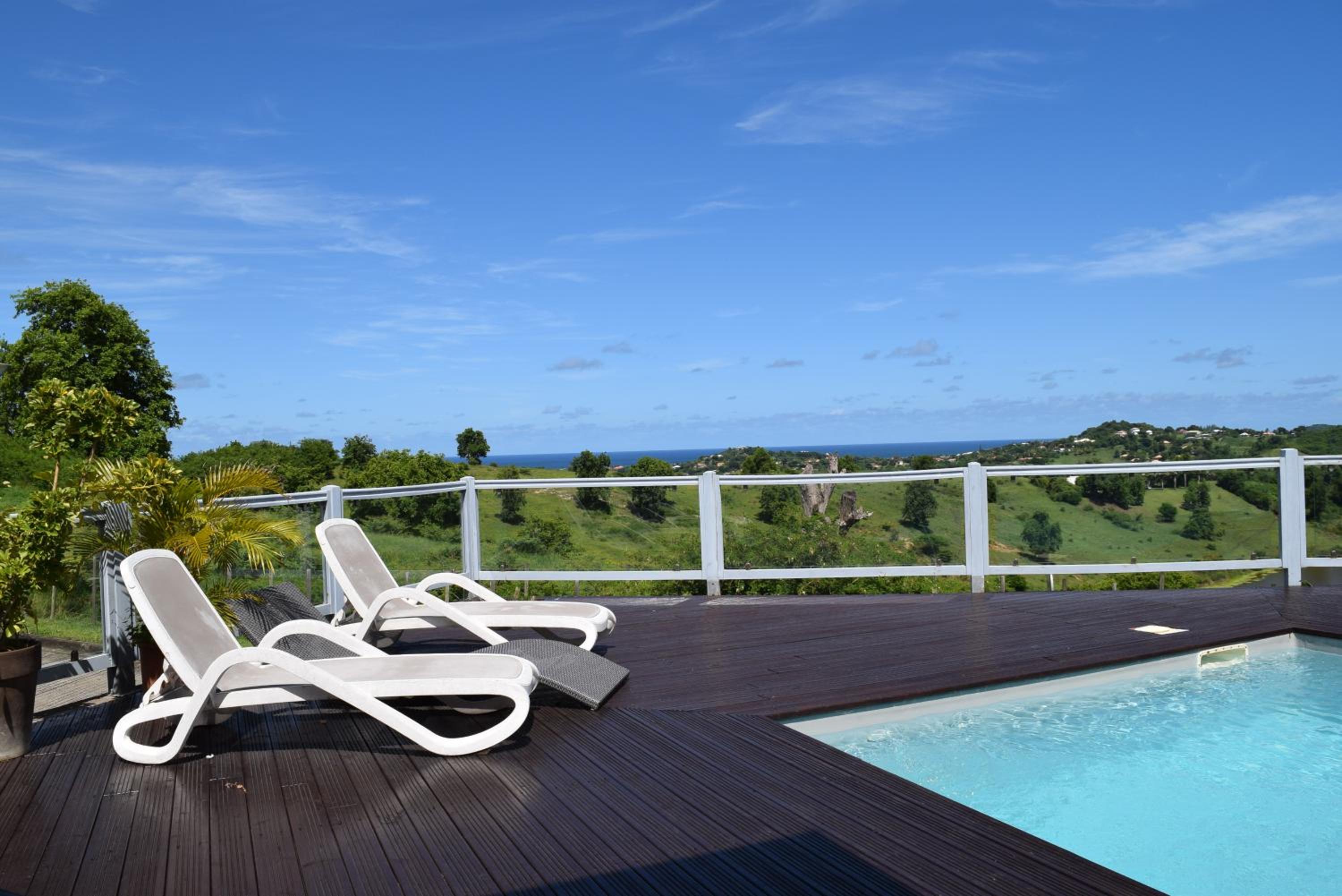 Bungalow la paillote view 3