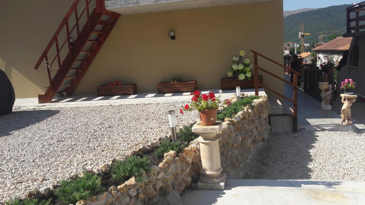 Lilium view 5