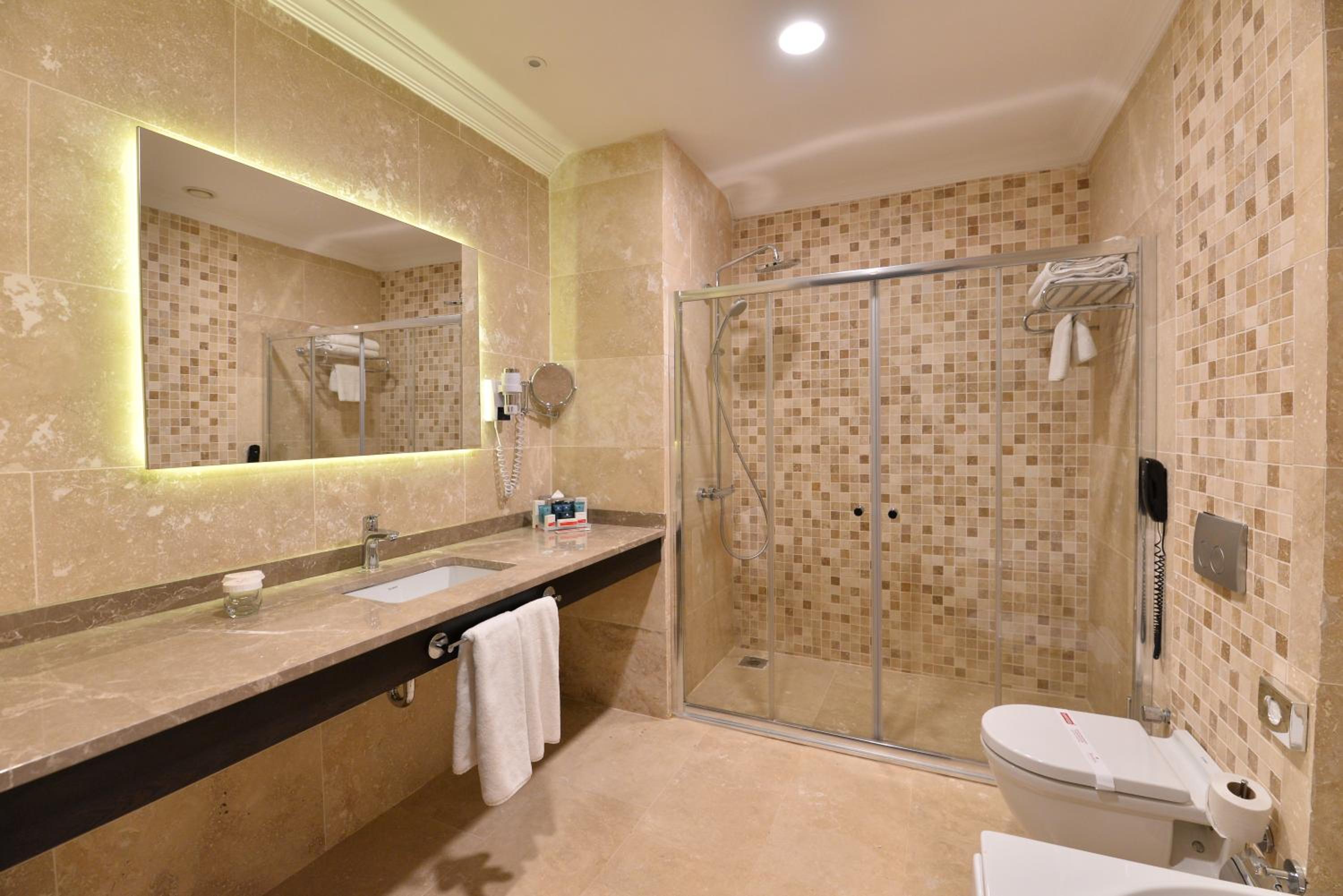 Ramada Otel & Suites by Wyndham İstanbul Merter - Image 34