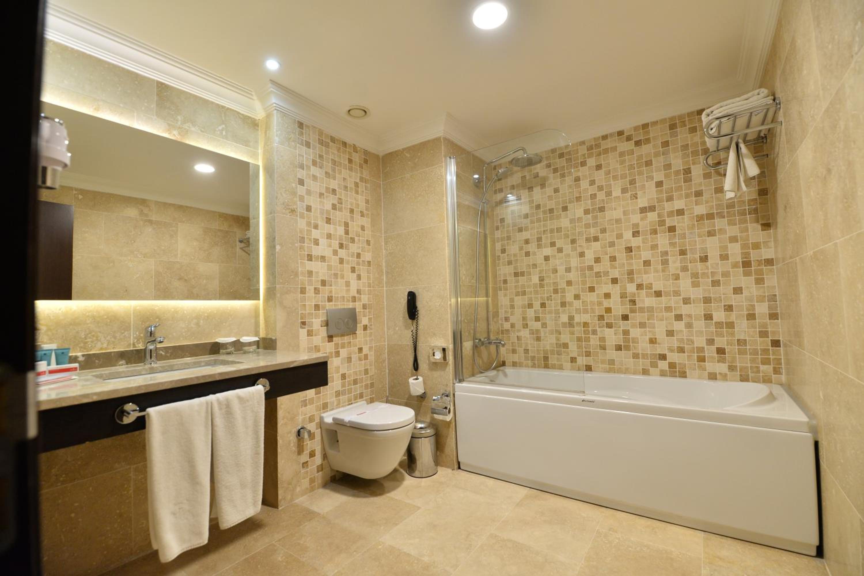 Ramada Otel & Suites by Wyndham İstanbul Merter - Image 32