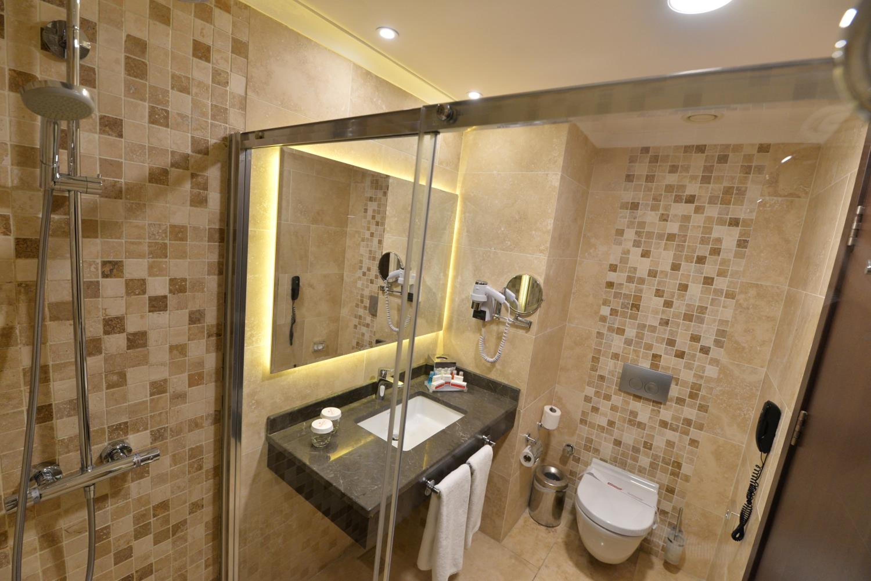 Ramada Otel & Suites by Wyndham İstanbul Merter - Image 31