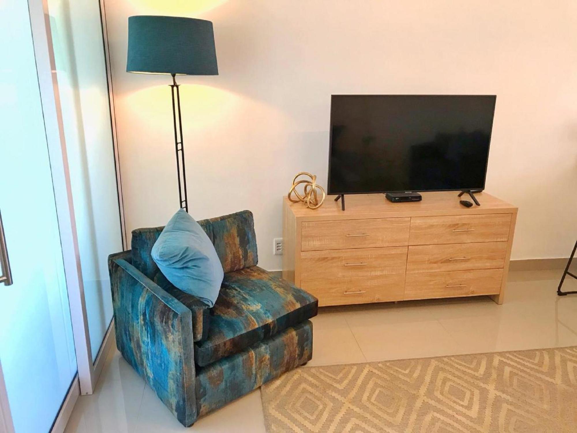 Green Point 1BR AC Netflix Walk to VA by CTHA view 3