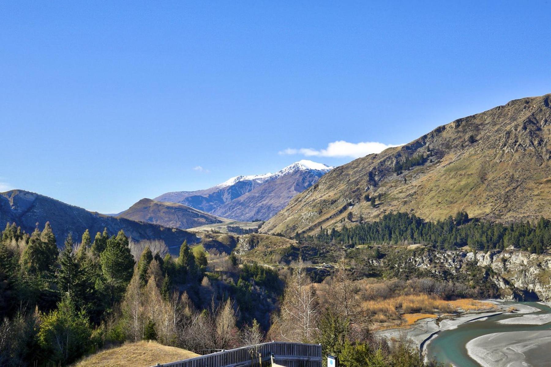 Rihir Apartment at the base of Coronet Peak view 4